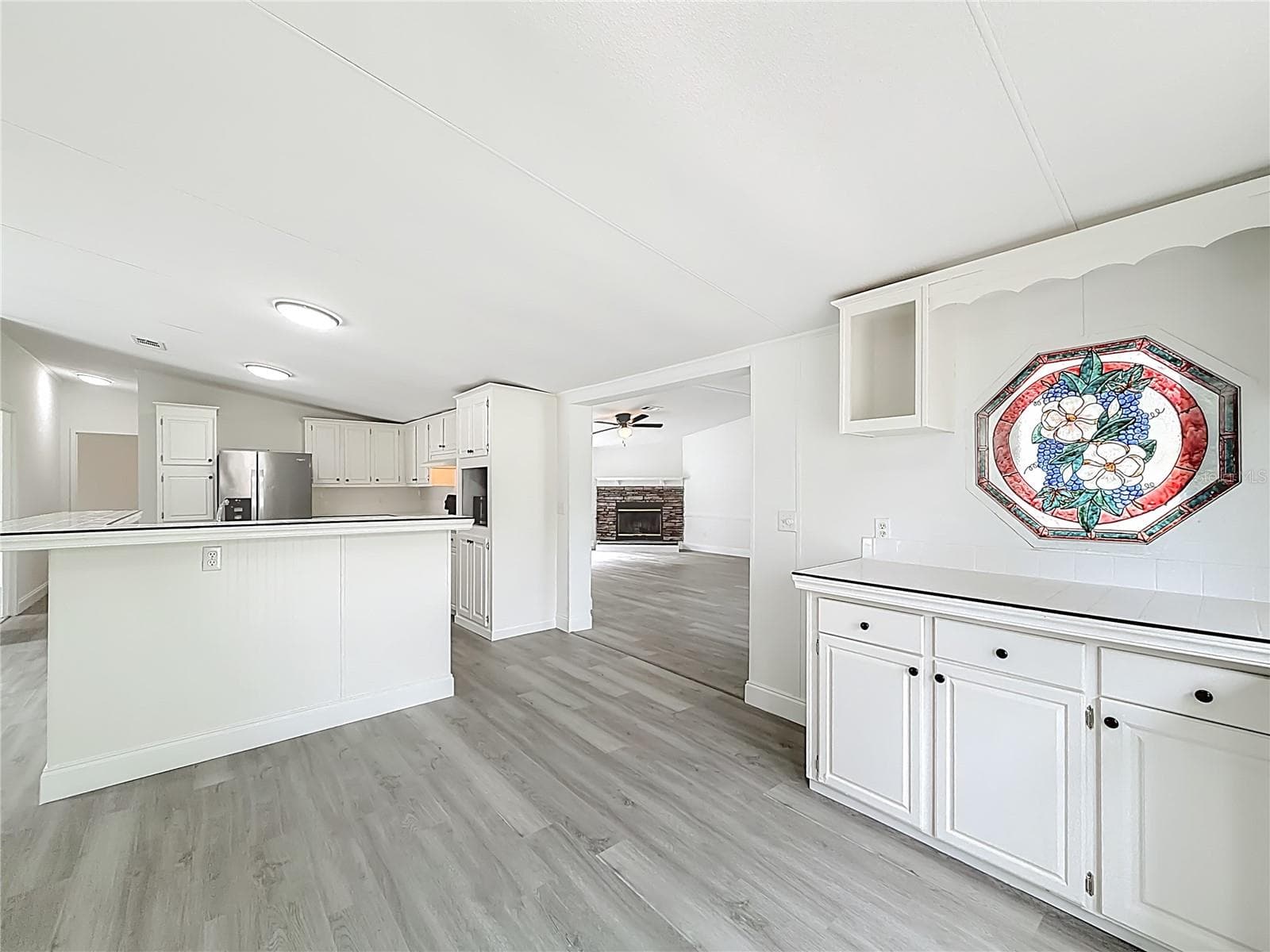 Manufactured Home at 8331 COUNTY ROAD 109, LADY LAKE, photo 9 of 32