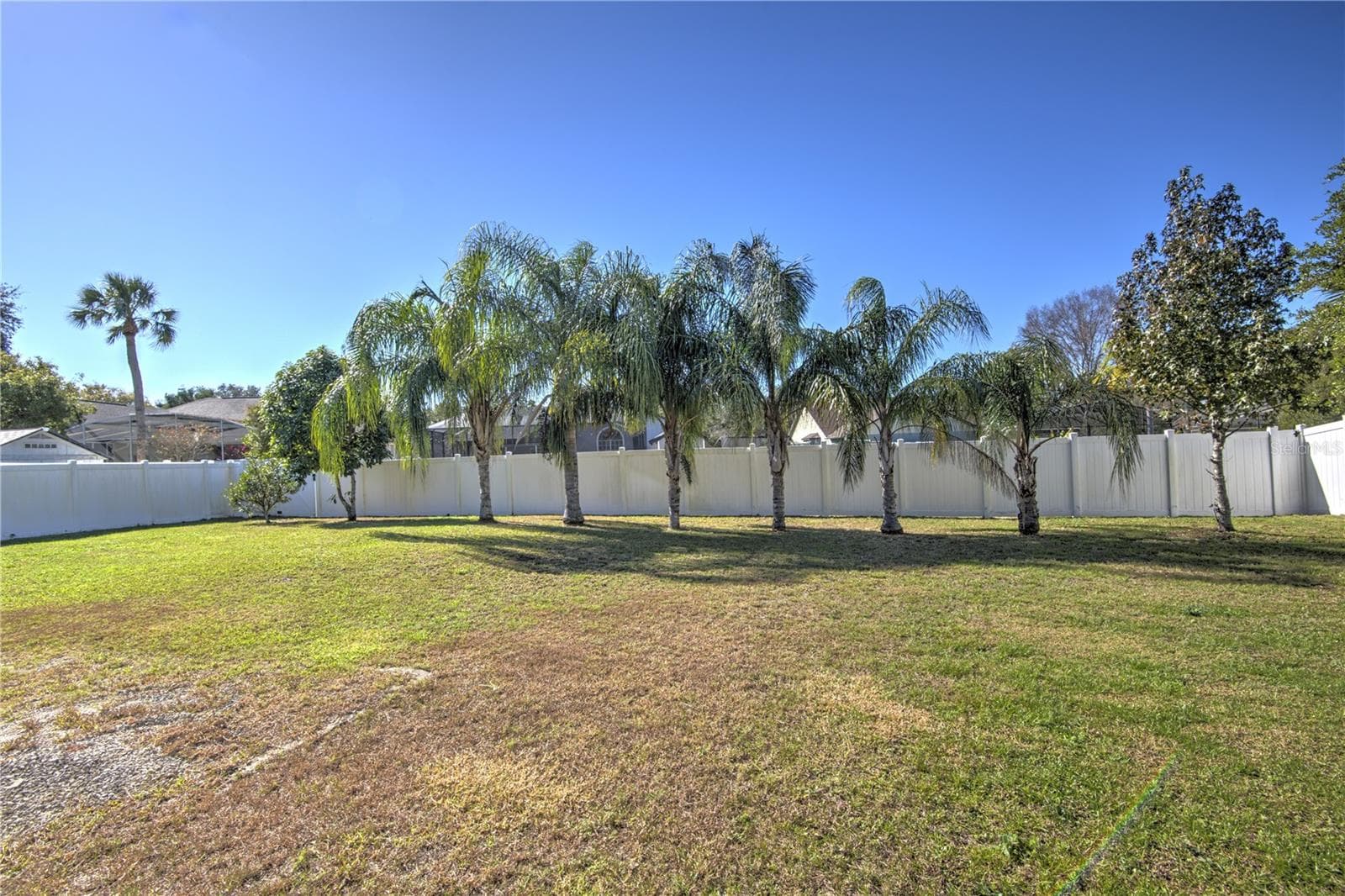 Single Family Residence at 684 YORKSHIRE DR, OVIEDO, photo 32 of 37
