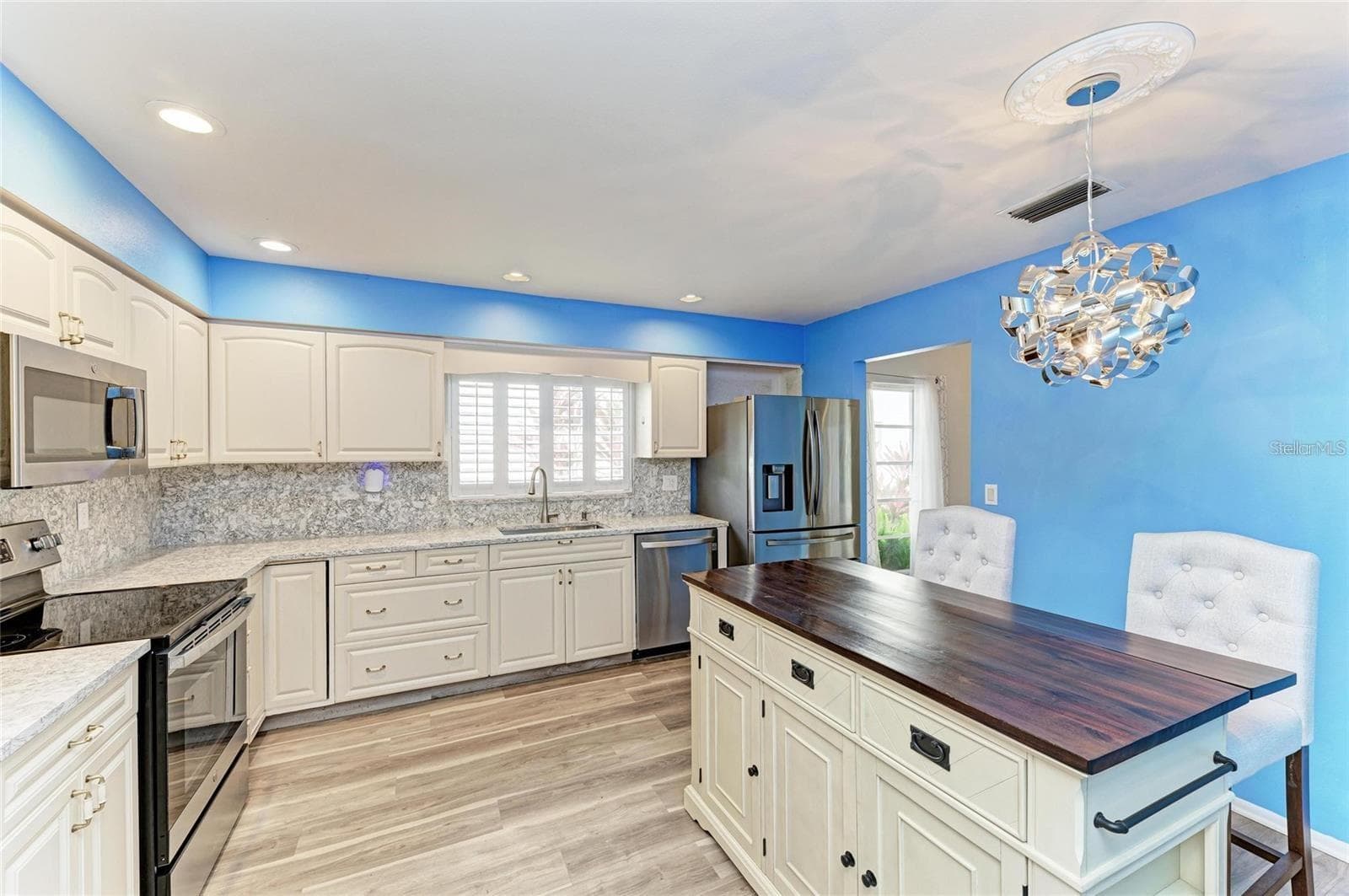 Villa at 7287 ELEANOR CIR #15, SARASOTA, photo 10 of 33