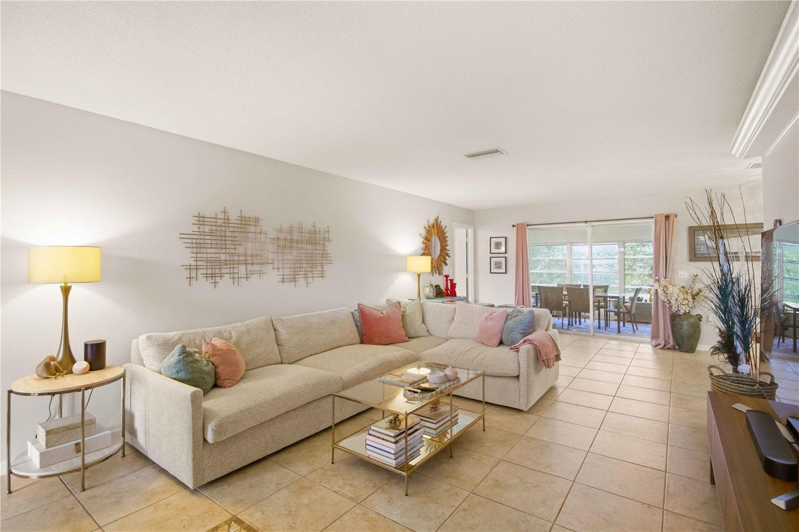 Living room - 7354 W COUNTRY CLUB DR N, SARASOTA