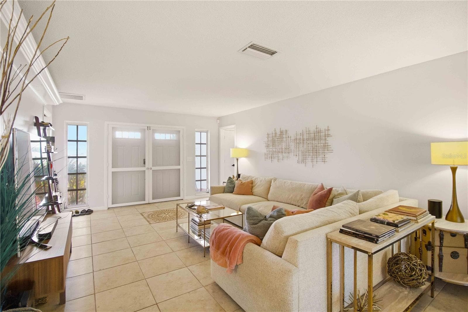 Villa at 7354 W COUNTRY CLUB DR N, SARASOTA, photo 8 of 36