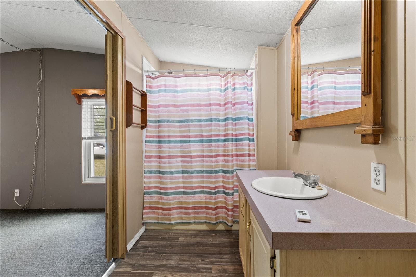 Primary bathroom - 1371 NW 12TH LN, LAKE PANASOFFKEE