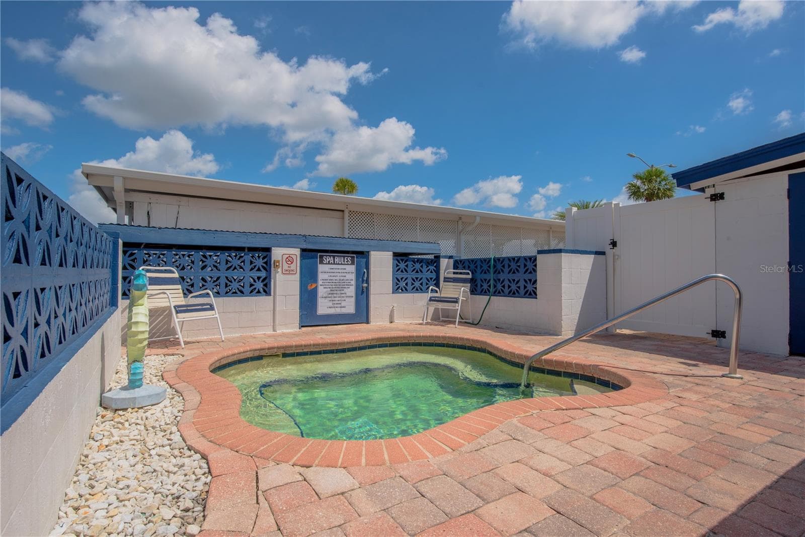 Community spa. - 4851 W GANDY BLVD #23C, TAMPA