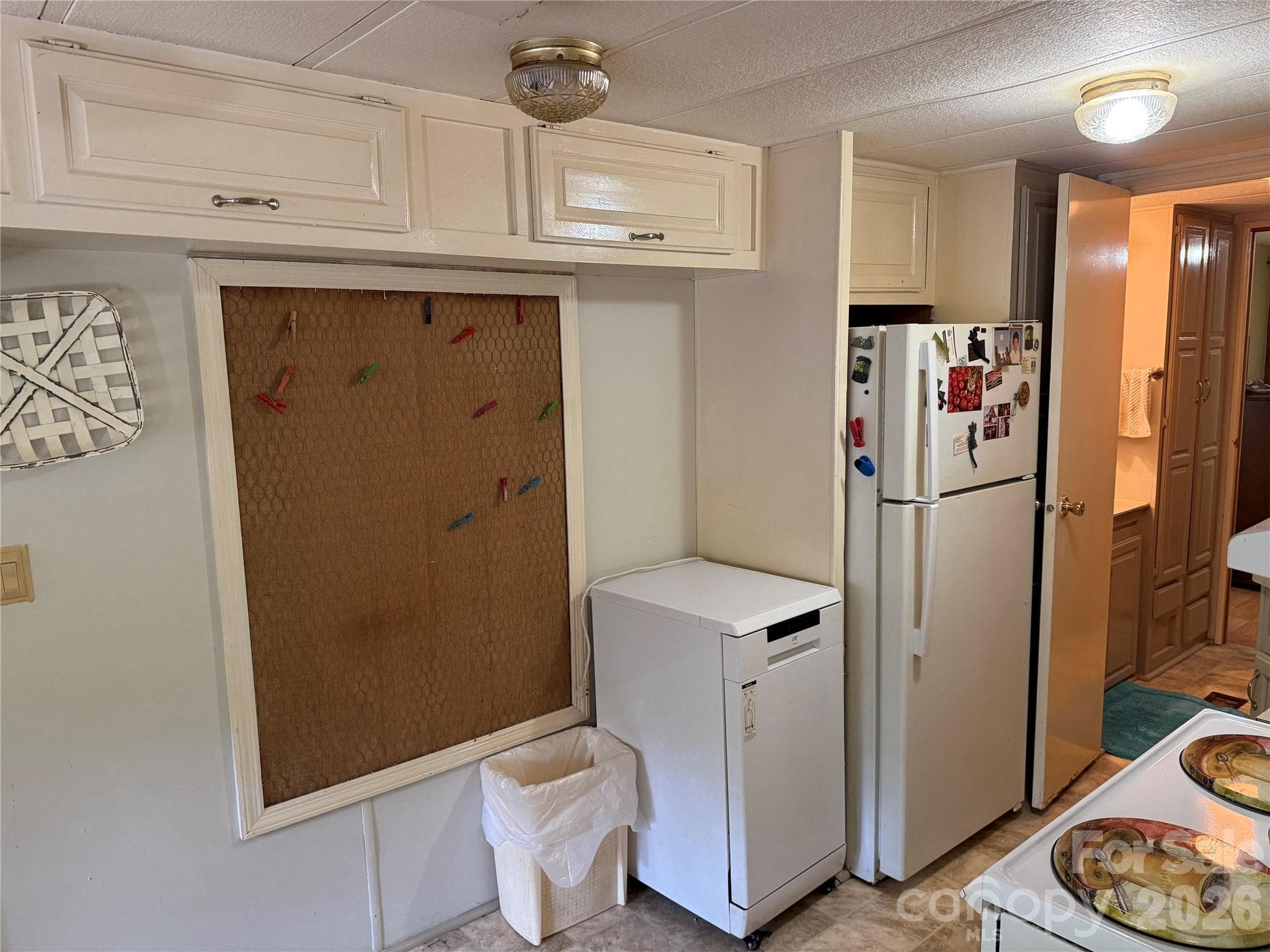 Single Family Residence at 113/115 Indian Harbor Circle, Mount Gilead, photo 19 of 37