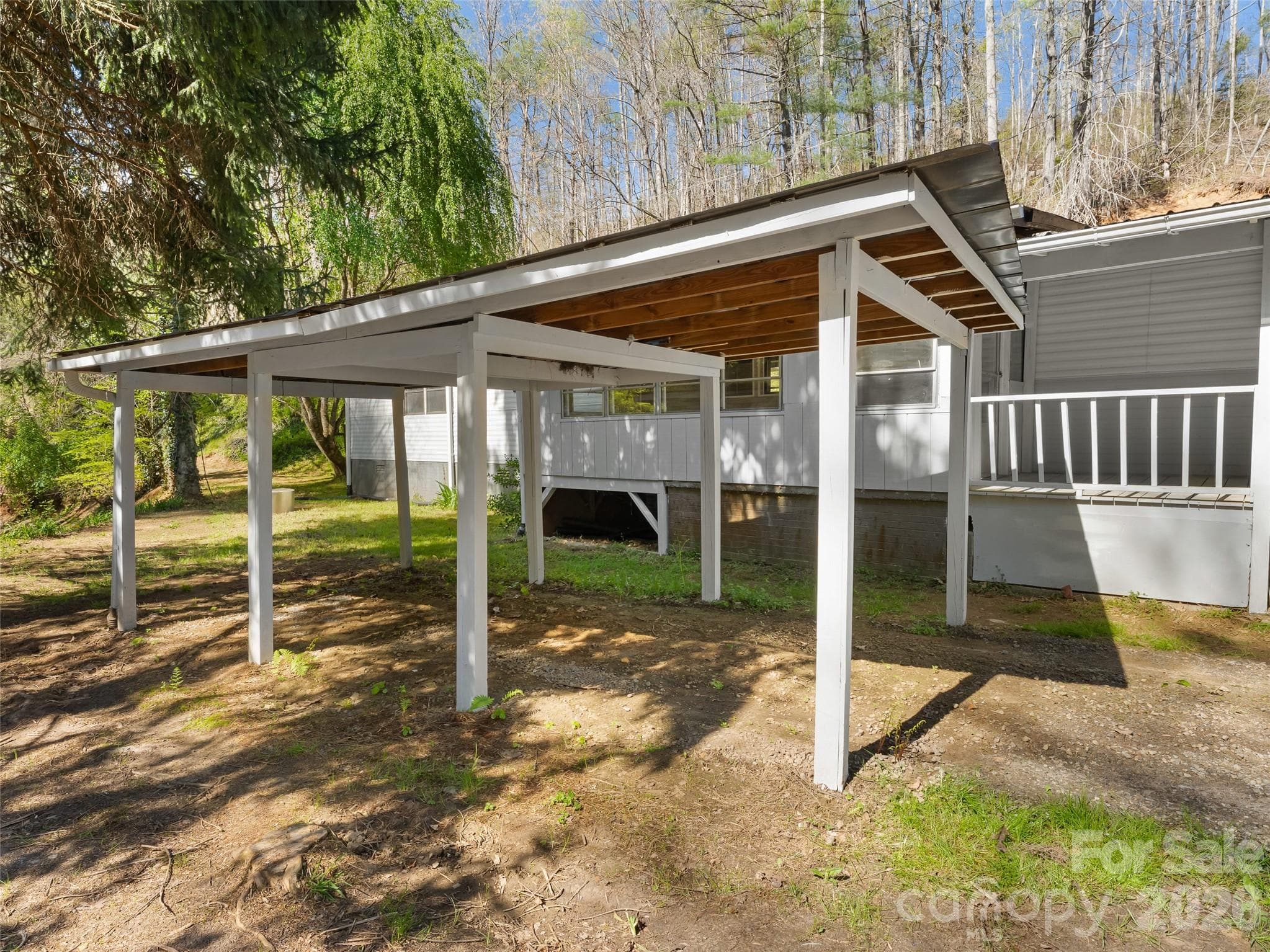 Single Family Residence at 40 Morning Dove Lane, Flat Rock, photo 4 of 42