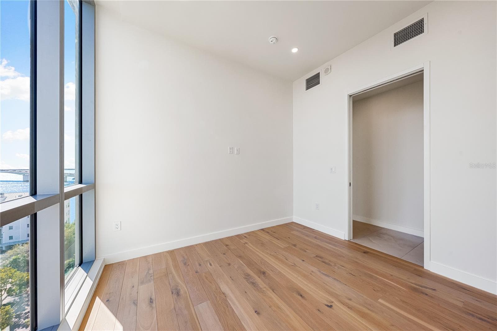 Condominium at 111 GOLDEN GATE #701, SARASOTA, photo 55 of 77