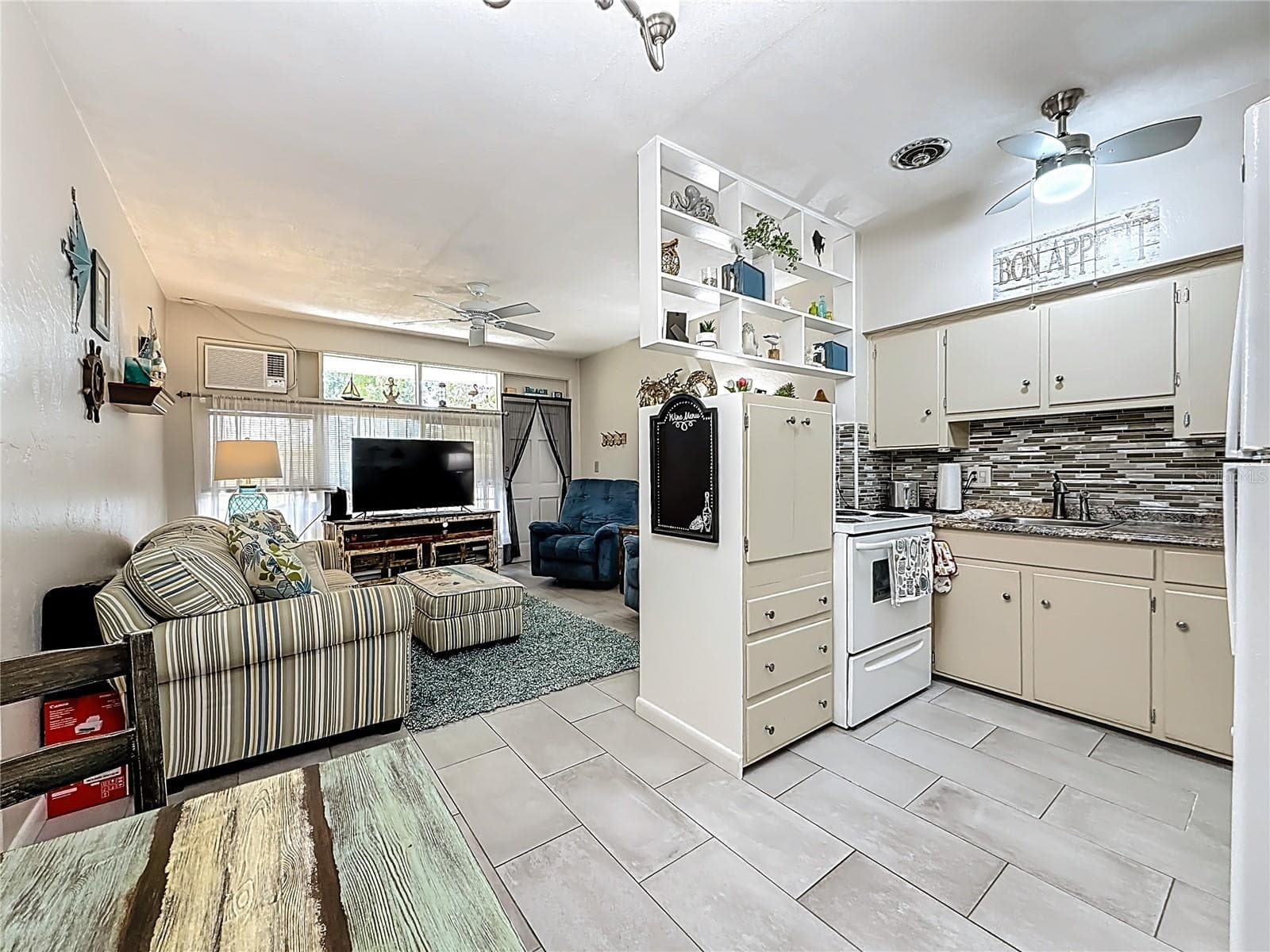 Condominium at 4051 58TH ST N #239C, ST PETERSBURG, photo 8 of 30