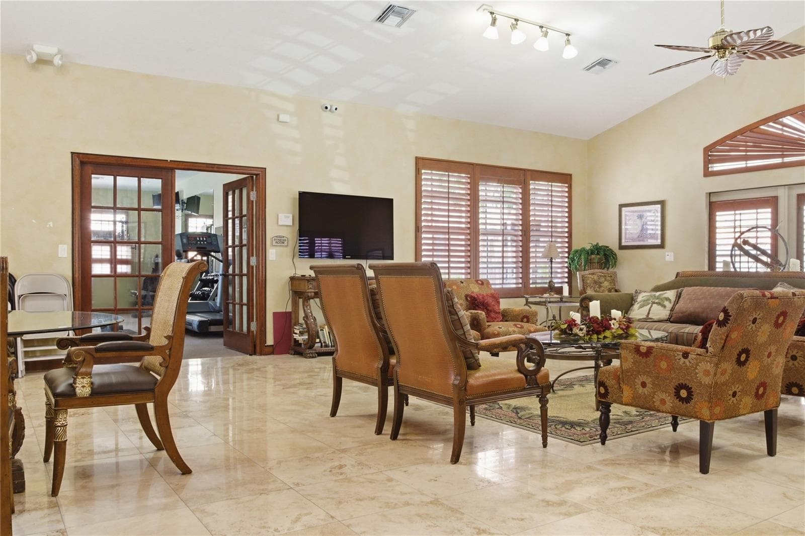 Social room, clubhouse - 12055 GANDY BLVD N #243, ST PETERSBURG