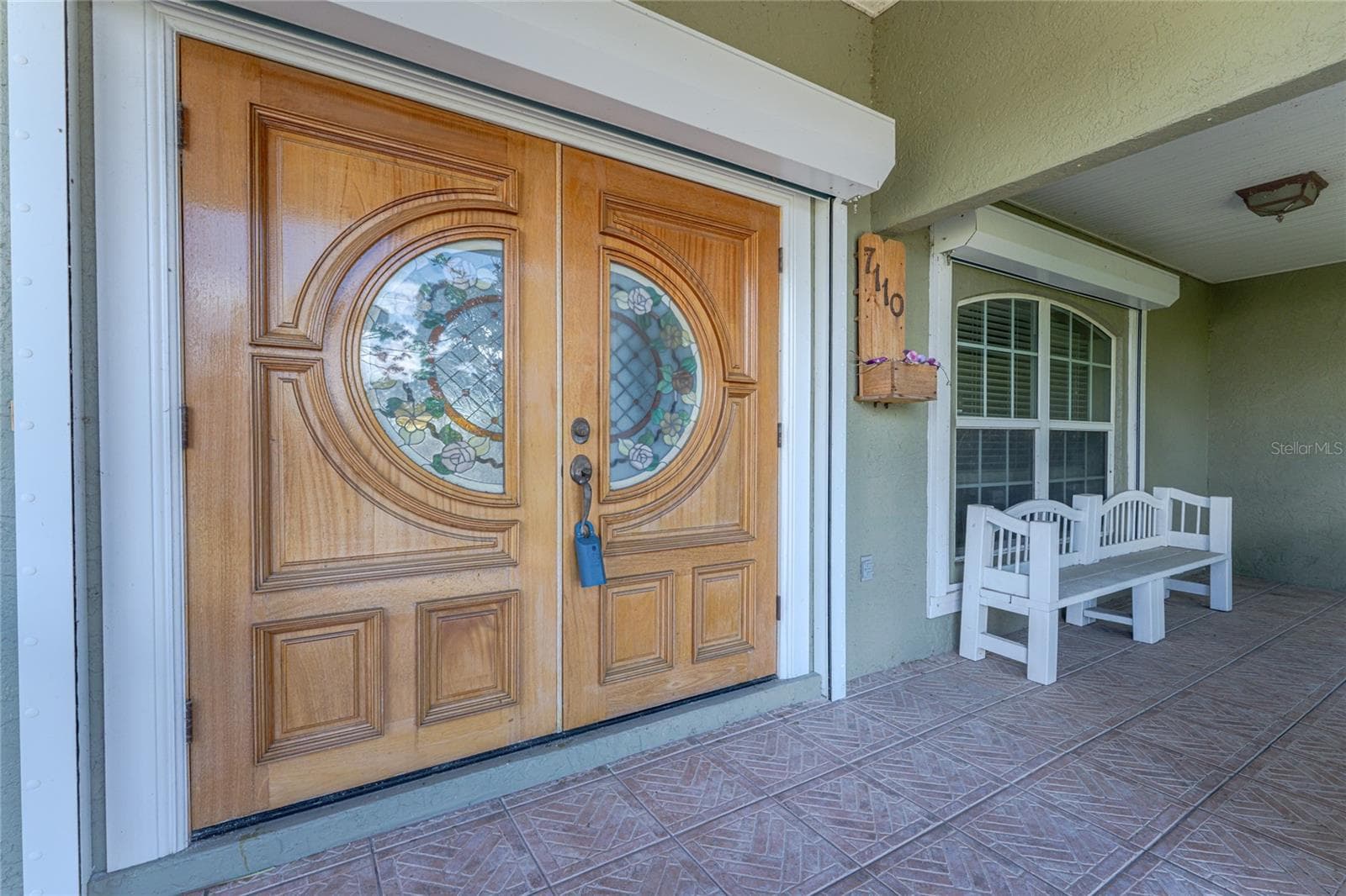Single Family Residence at 7110 SAN CASA DR, ENGLEWOOD, photo 2 of 43