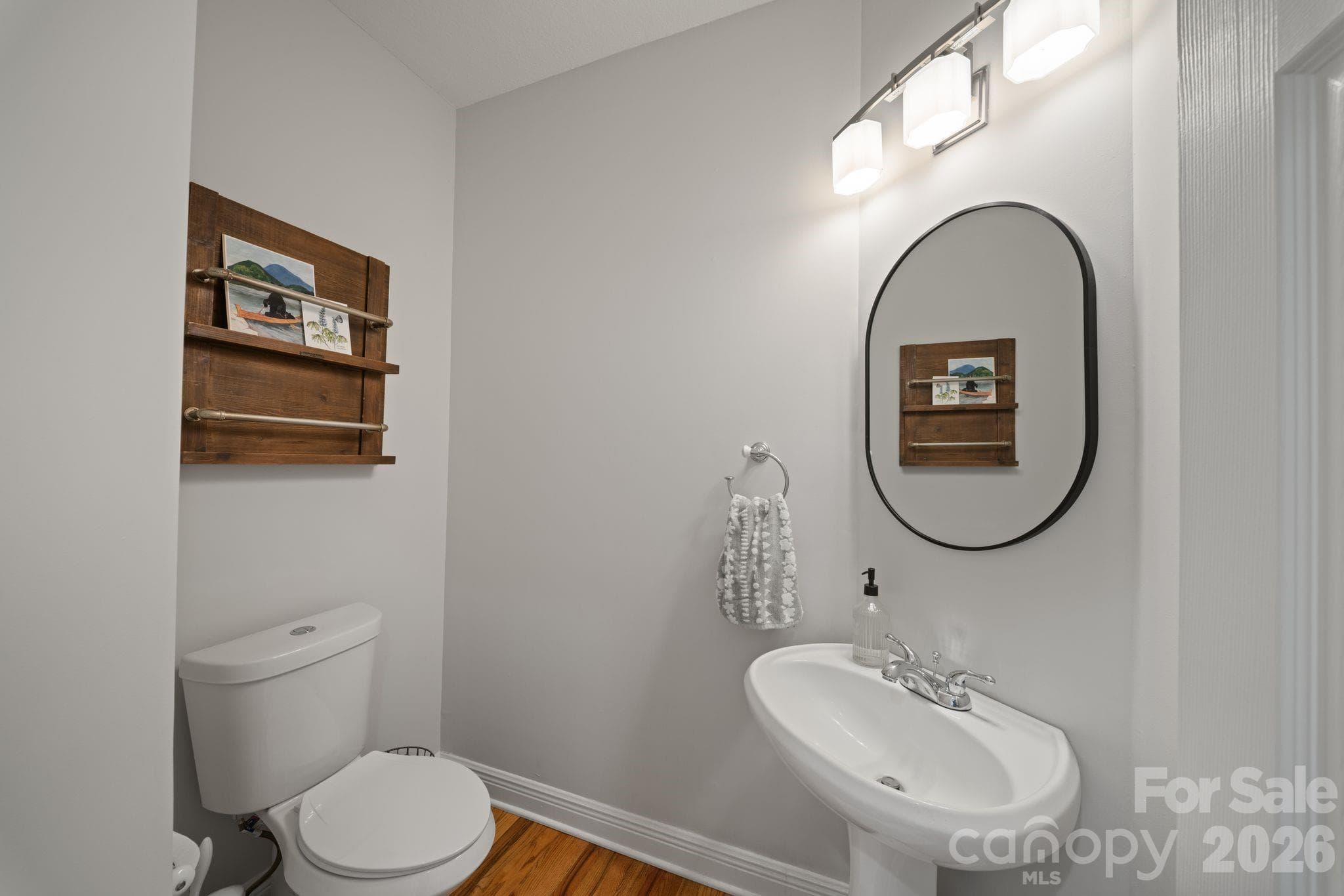 Single Family Residence at Weaverville, photo 11 of 32