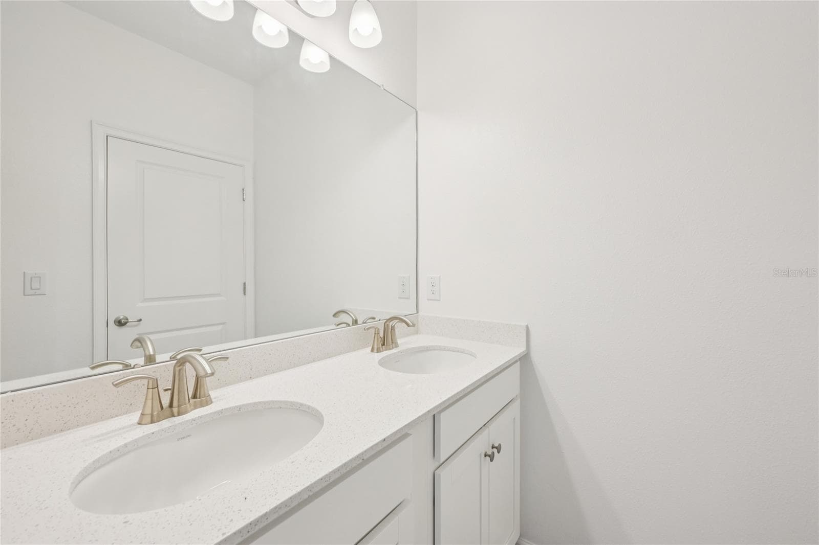 Single Family Residence at 806 WINTERSIDE DR, APOLLO BEACH, photo 28 of 57
