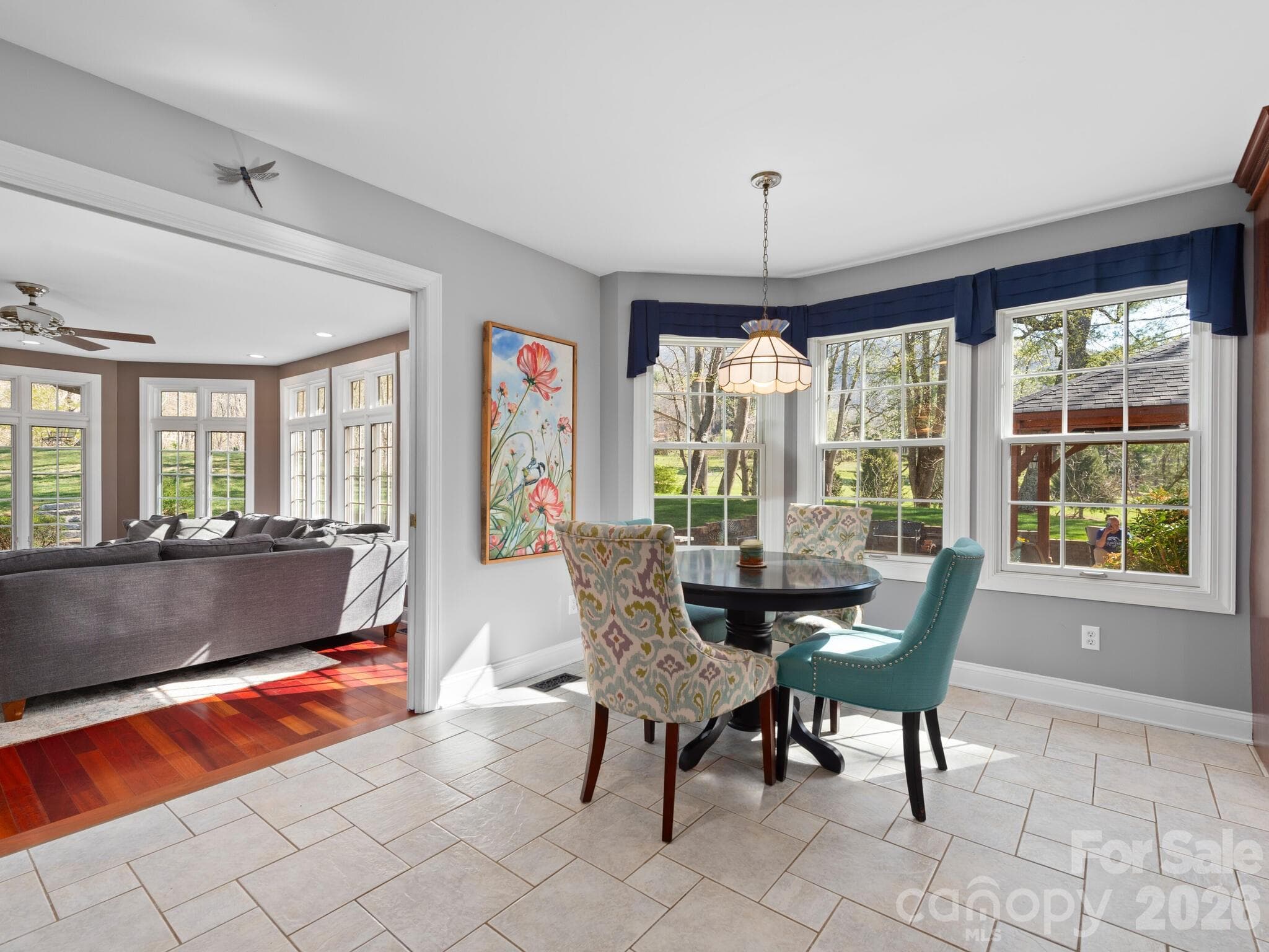 Breakfast Nook - 223 Fairway Terrace, Canton