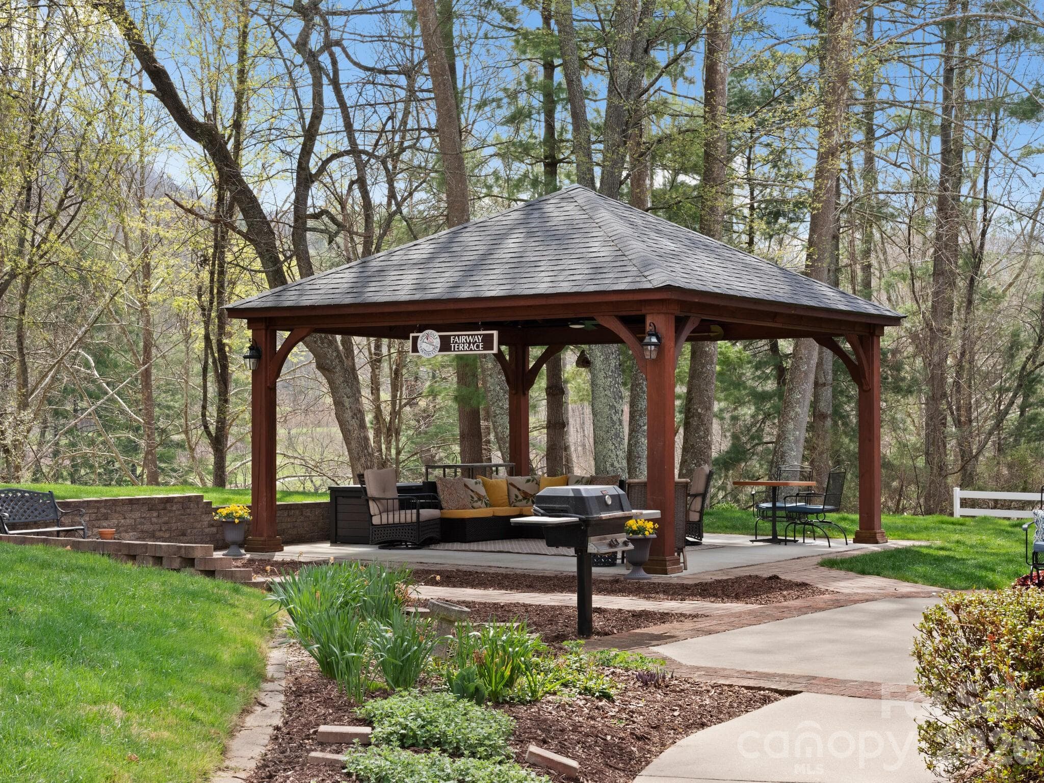 Covered Pavilion - 223 Fairway Terrace, Canton