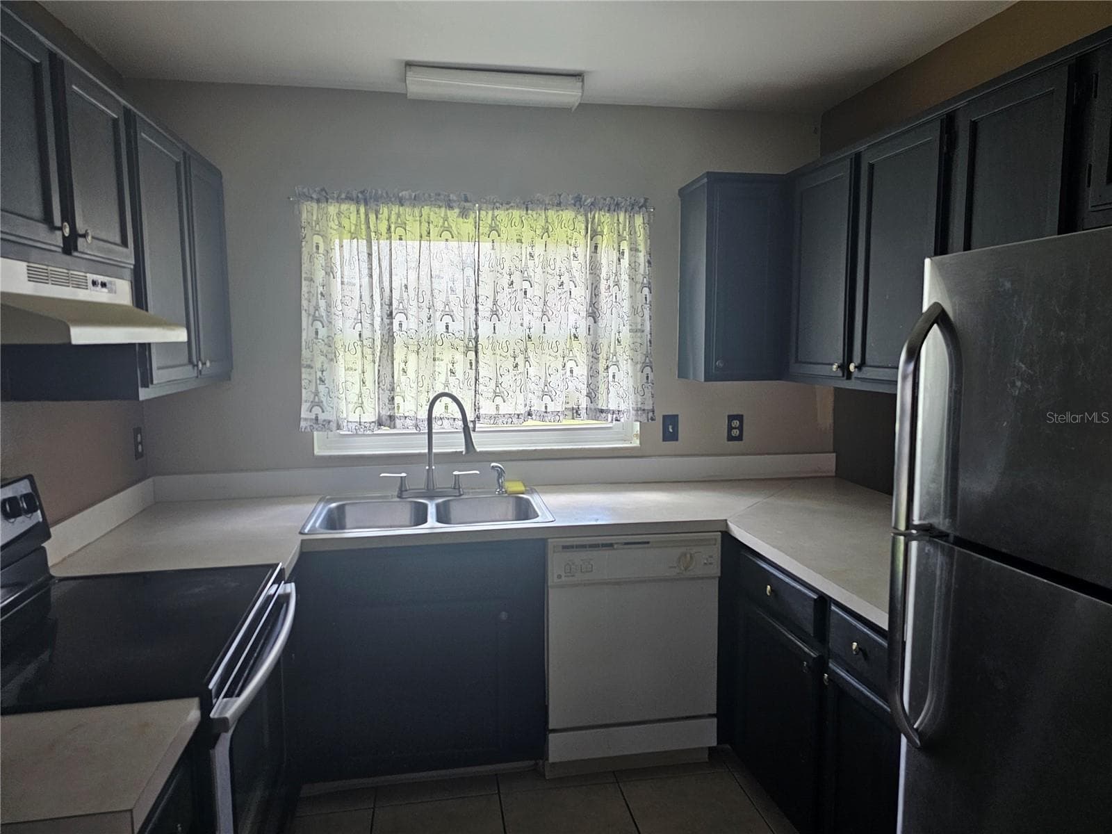 Villa at 569 HUNTER CIR, KISSIMMEE, photo 2 of 31