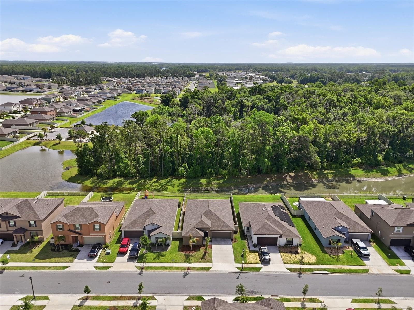 Single Family Residence at 1681 RED LOOP, LAKELAND, photo 3 of 39