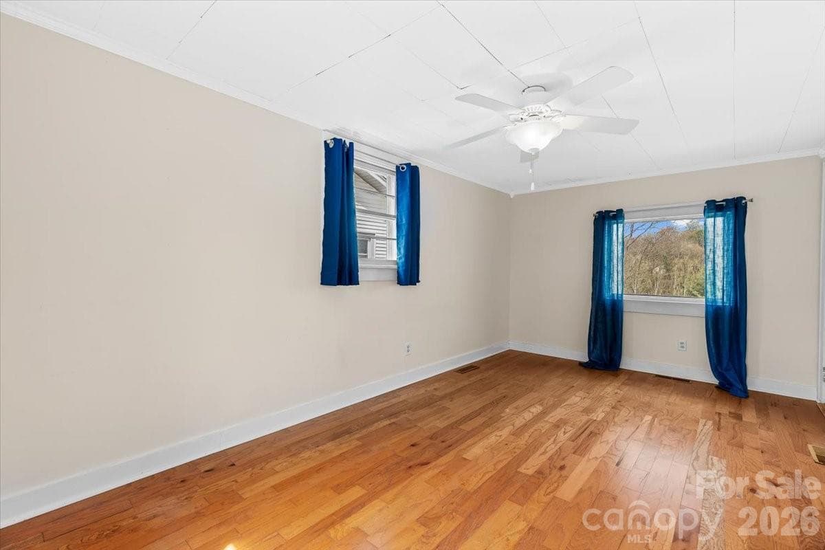Single Family Residence at 63 Washington Avenue, Asheville, photo 27 of 39