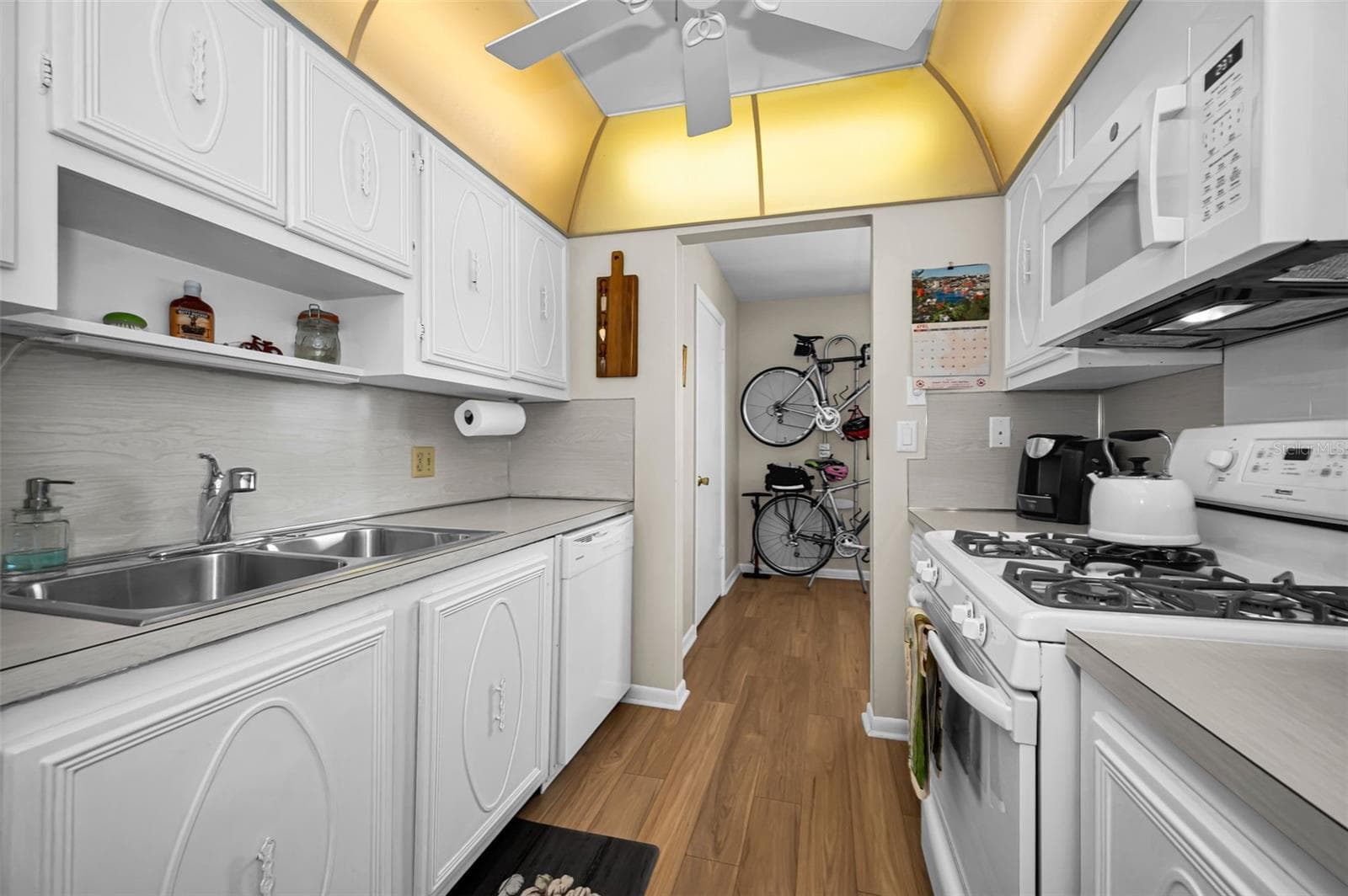 Condominium at 5227 81ST LN N #22, ST PETERSBURG, photo 11 of 37