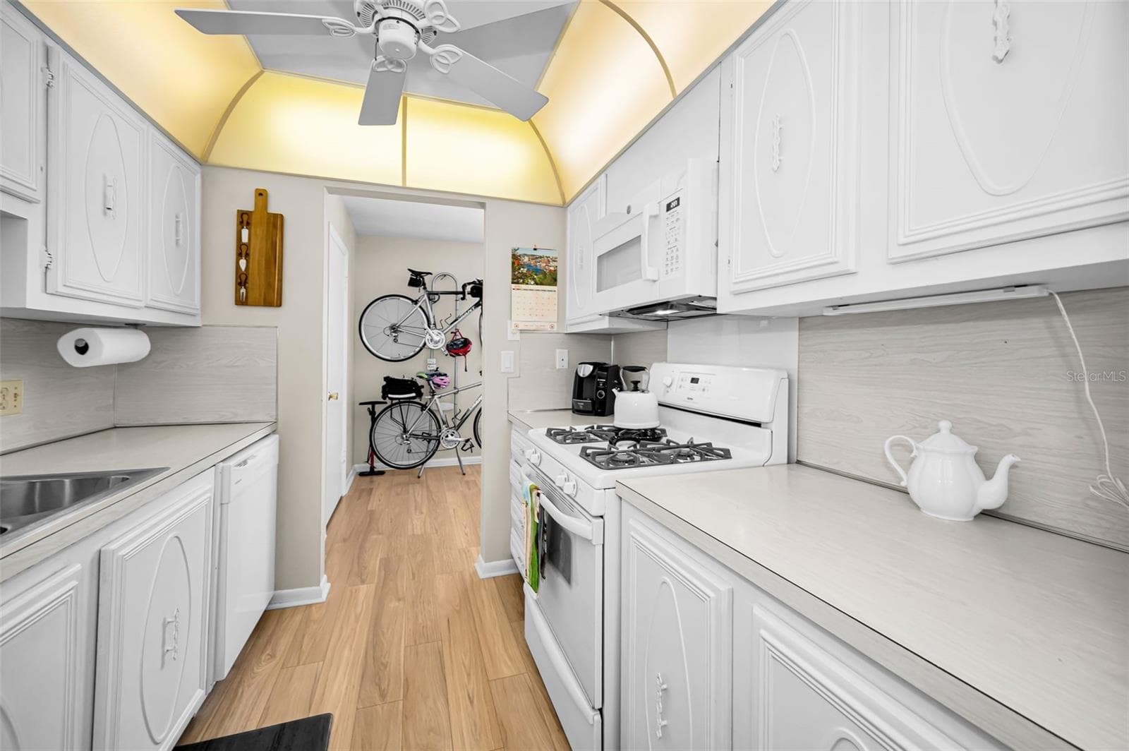 Condominium at 5227 81ST LN N #22, ST PETERSBURG, photo 12 of 37