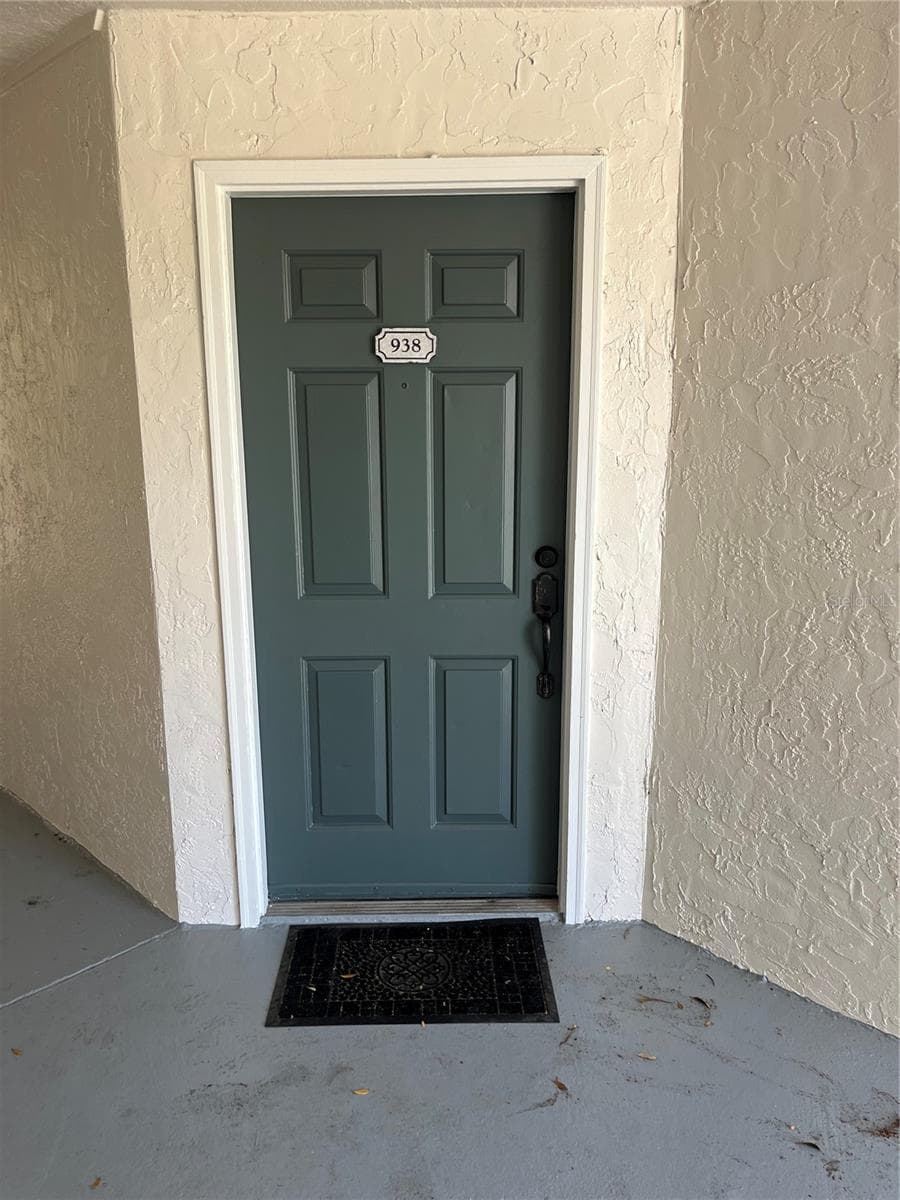 Condominium at 5132 CONROY RD #938, ORLANDO, photo 3 of 20