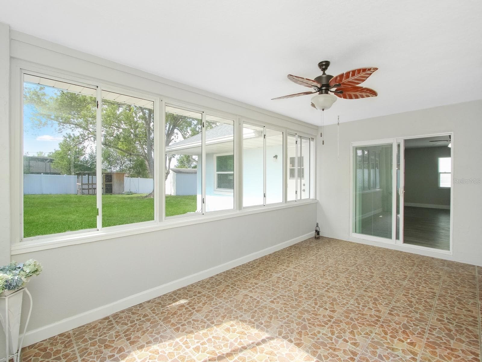Porch - 919 SYLVIA DR, DELTONA