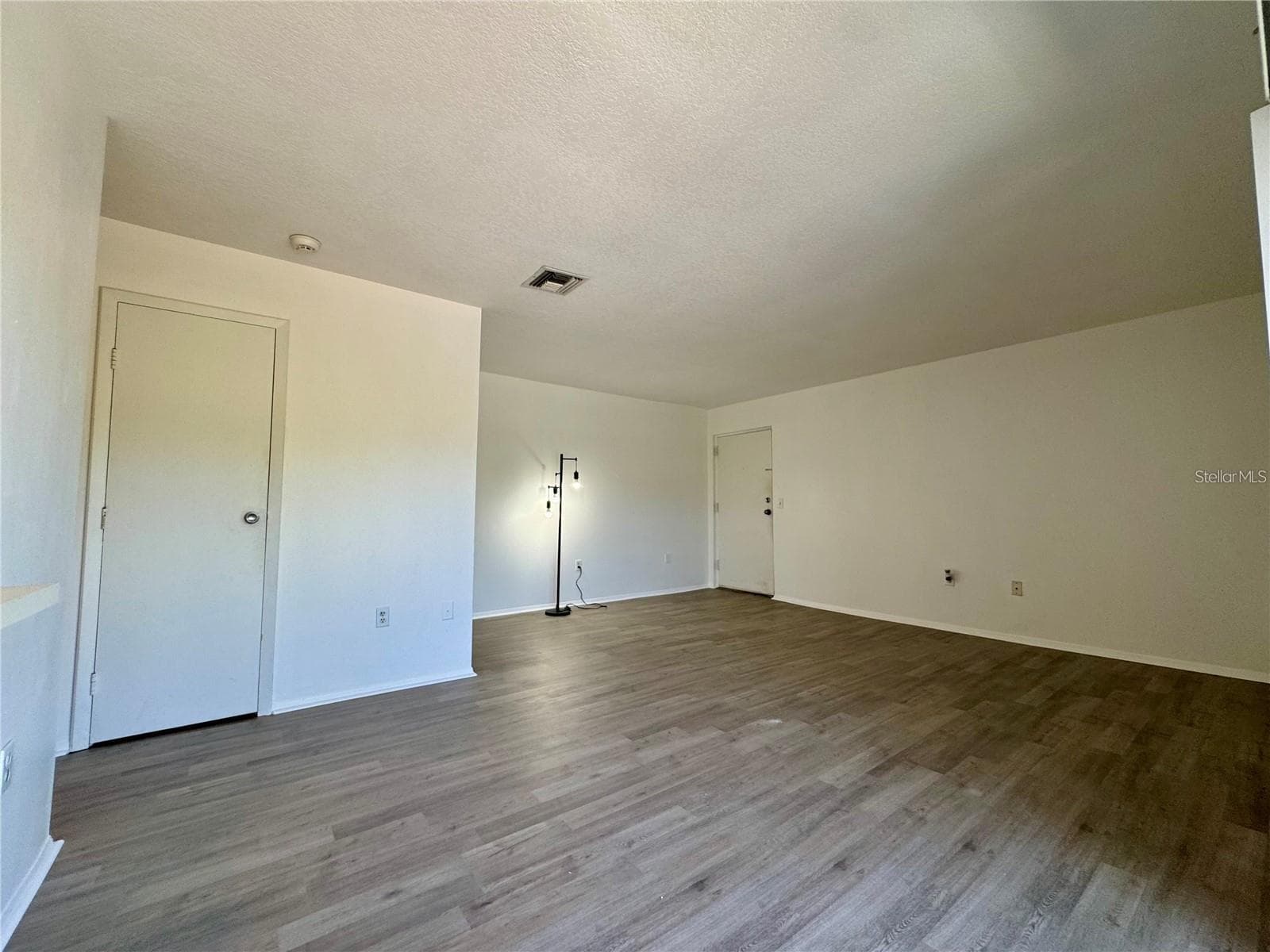 Condominium at 2632 HIDDEN LAKE DR N #E, SARASOTA, photo 8 of 33