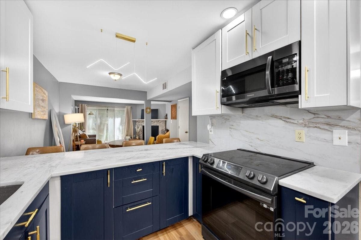 Townhouse at Charlotte, photo 9 of 25