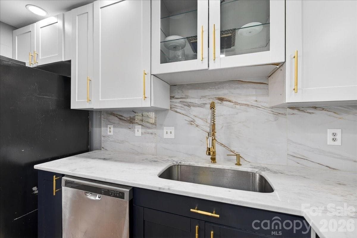 Townhouse at Charlotte, photo 12 of 25