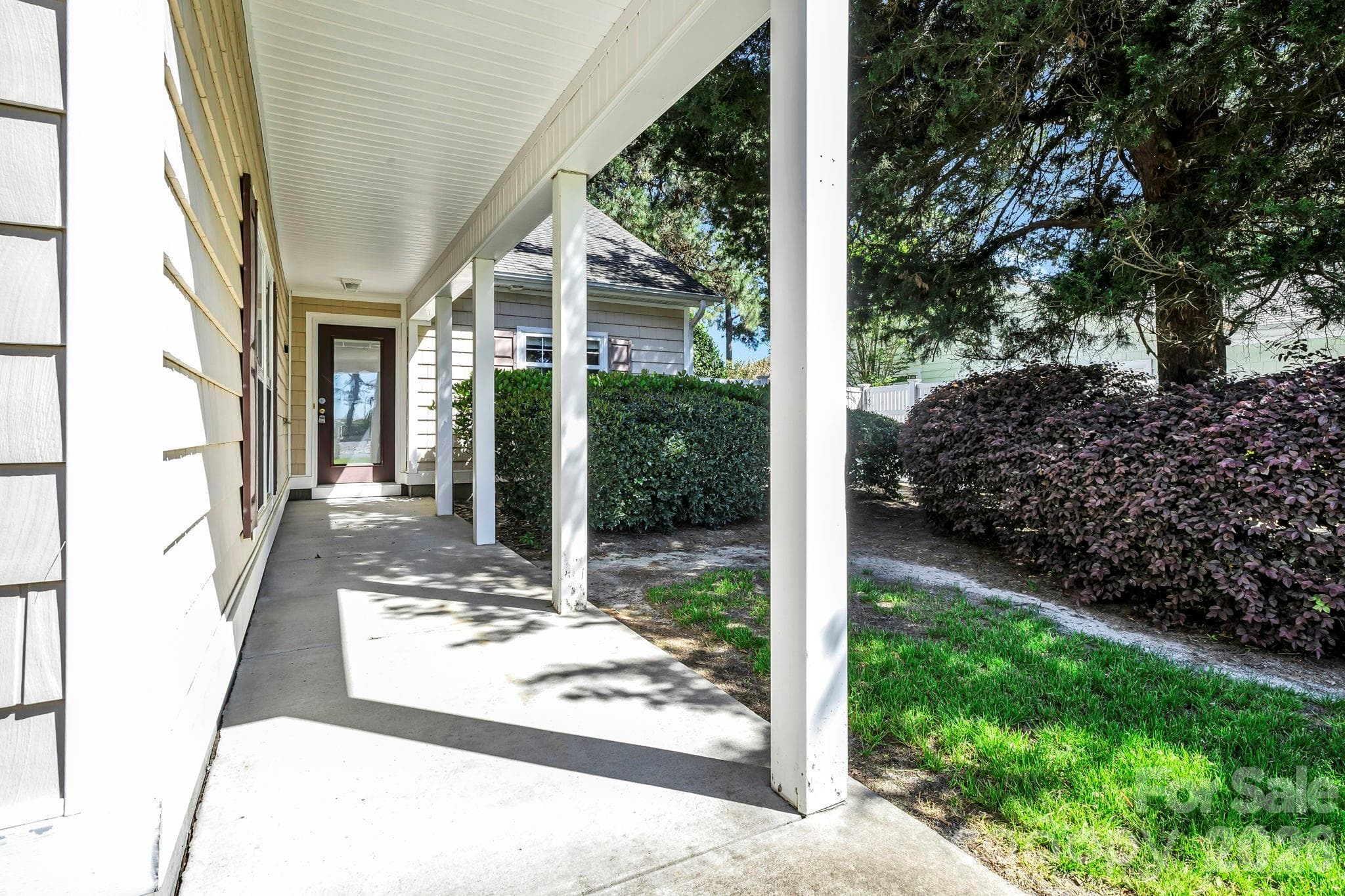 Single Family Residence at 4979 Glen Cove Drive, Southport, photo 2 of 29