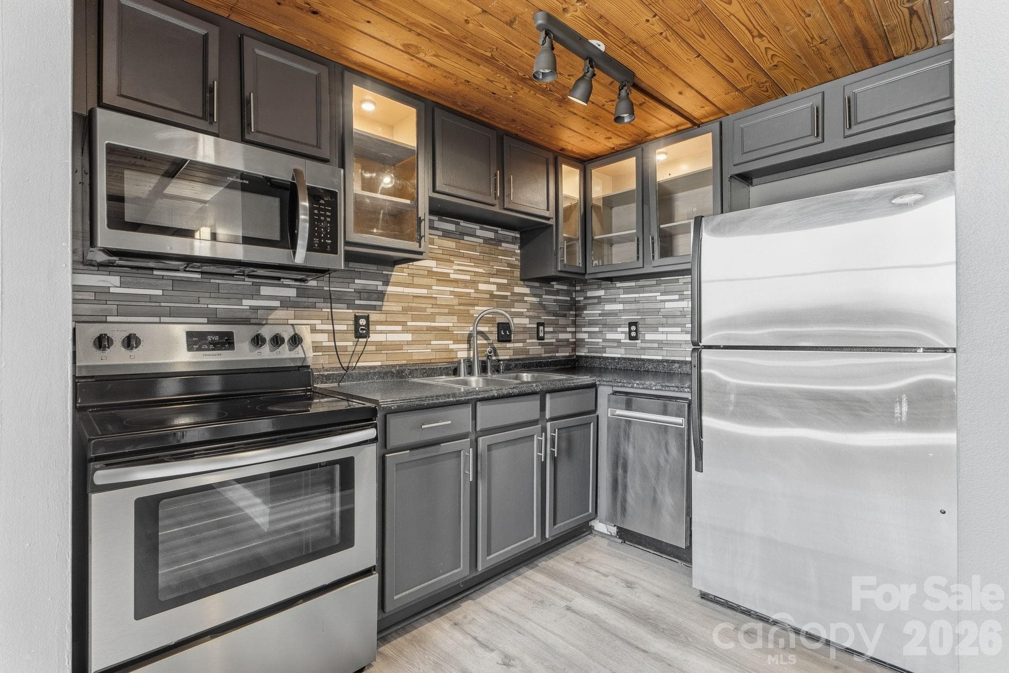 Kitche - 201 S Hoskins Road, Charlotte