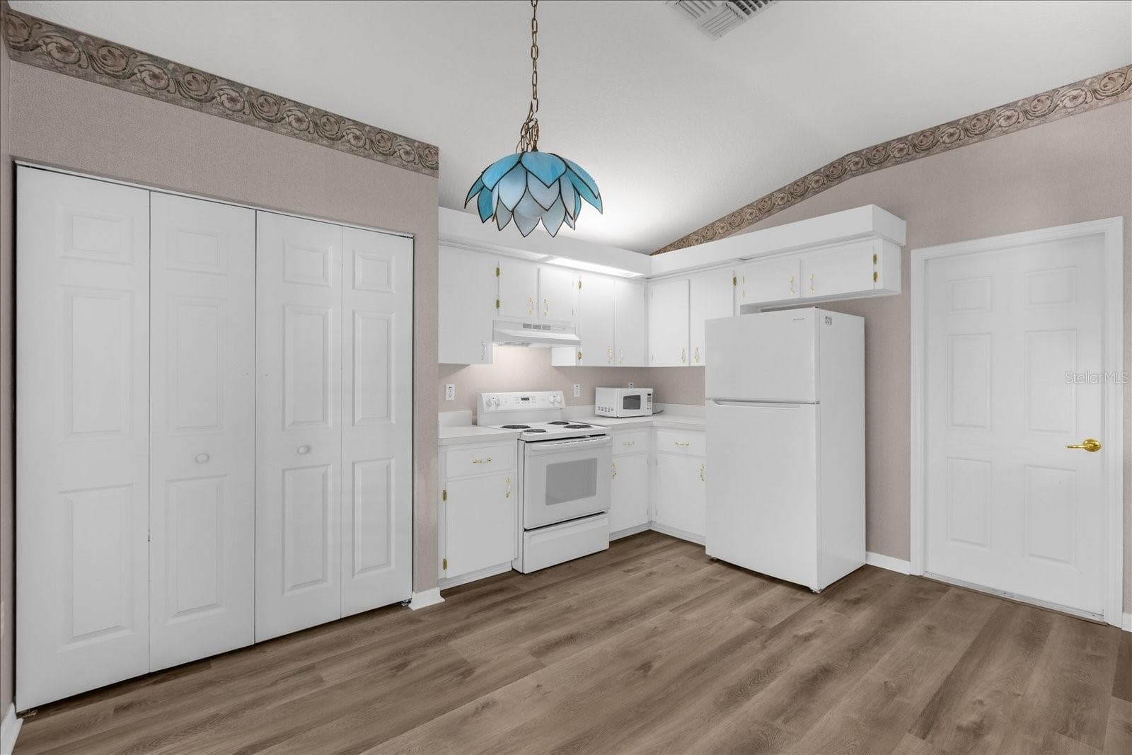 Double door pantry - 6359 SW 117TH LOOP, OCALA