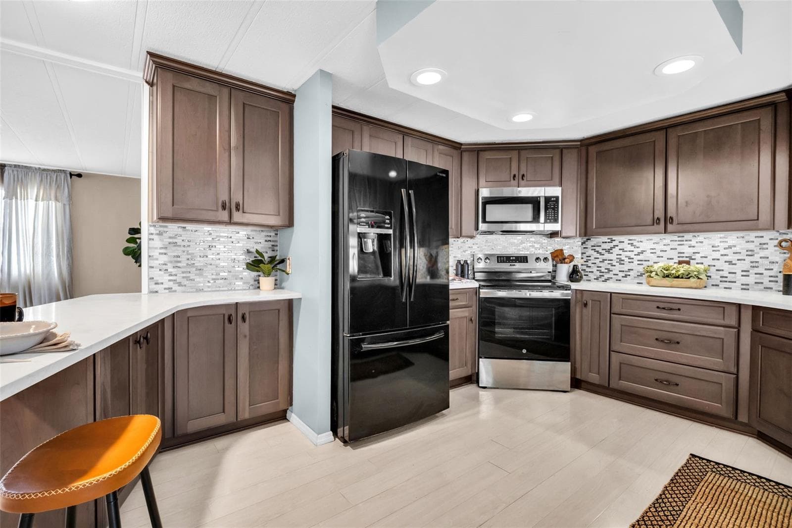 Manufactured Home at 23 MOUNTAIN LAUREL DR, PALM HARBOR, photo 4 of 66