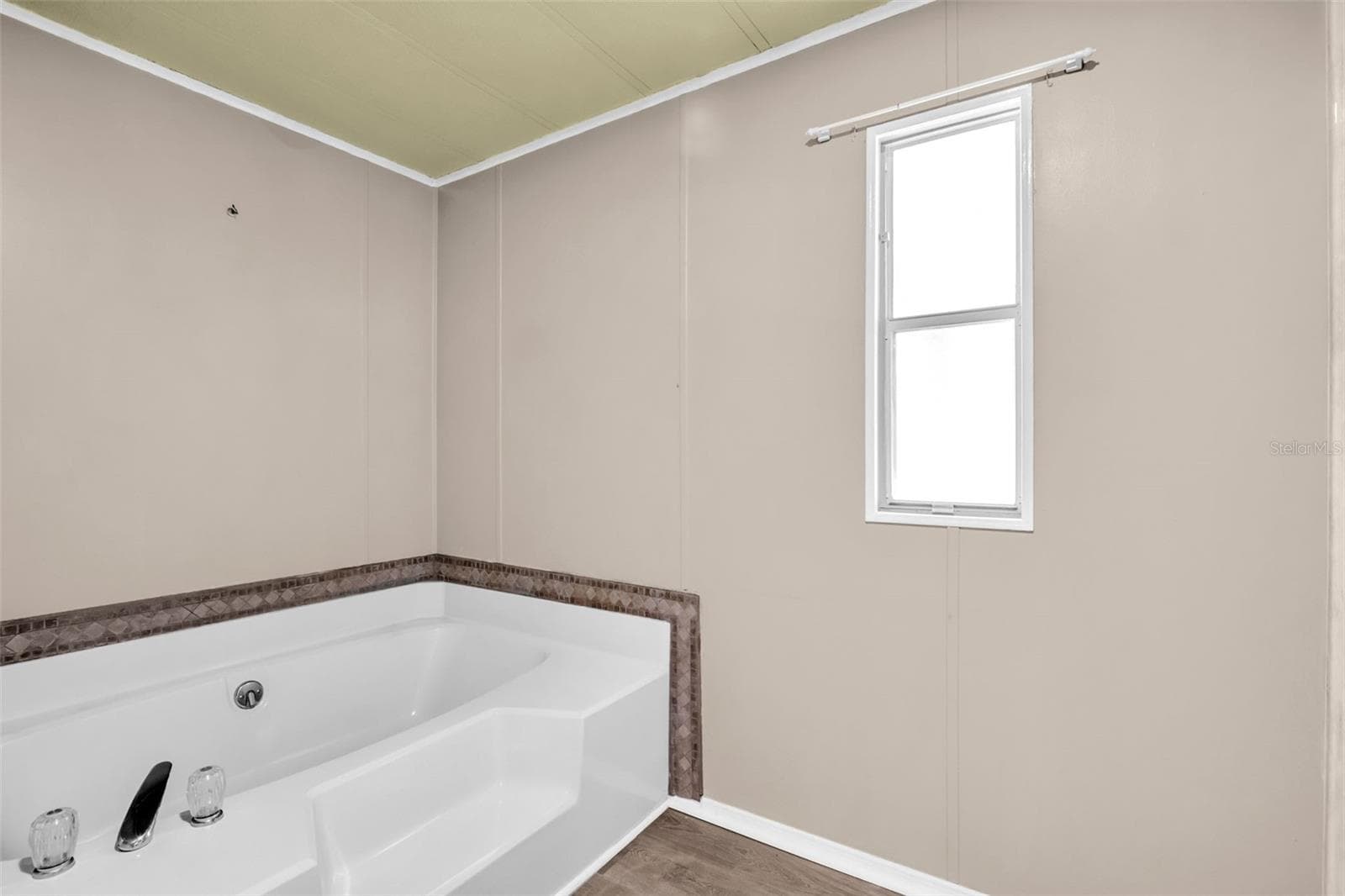 Manufactured Home at 23 MOUNTAIN LAUREL DR, PALM HARBOR, photo 29 of 66