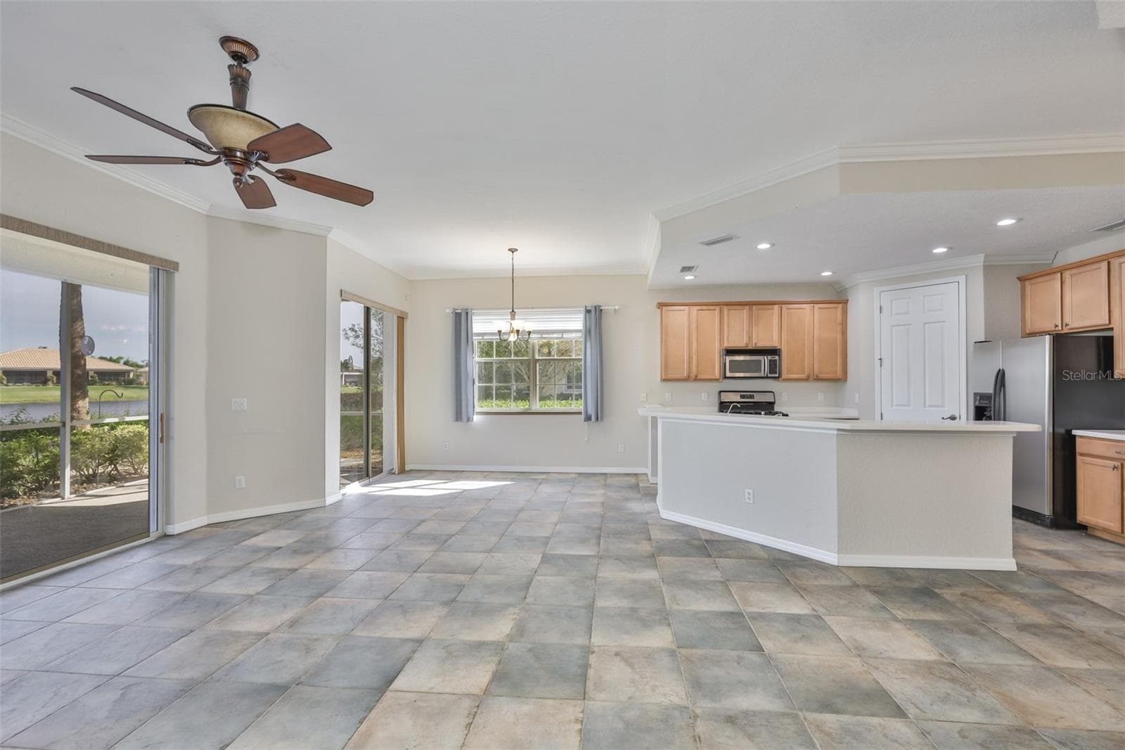 Condominium at 1324 EMERALD DUNES DR, SUN CITY CENTER, photo 12 of 53