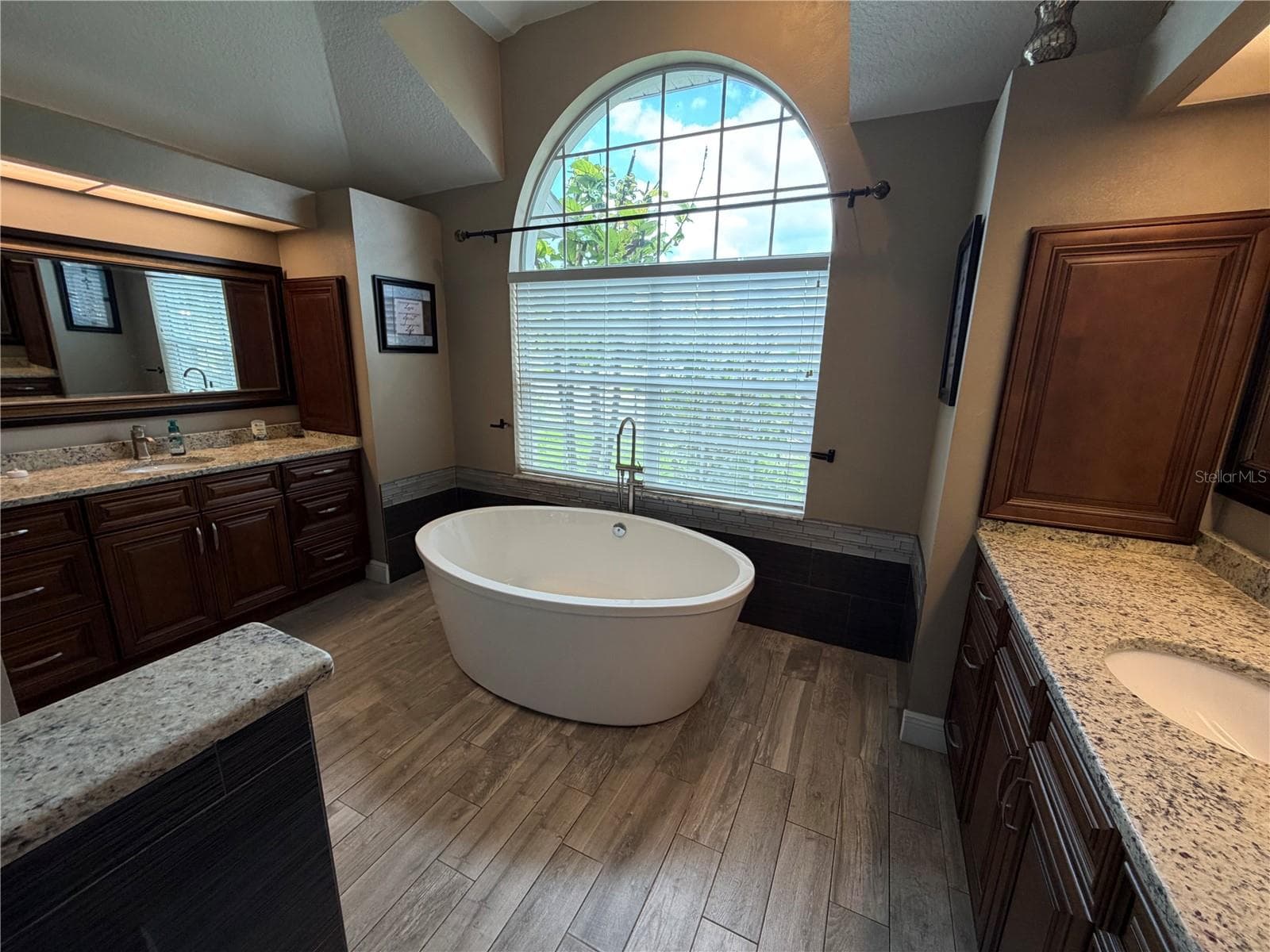 Single Family Residence at 1616 KINSMERE DR, TRINITY, photo 16 of 40