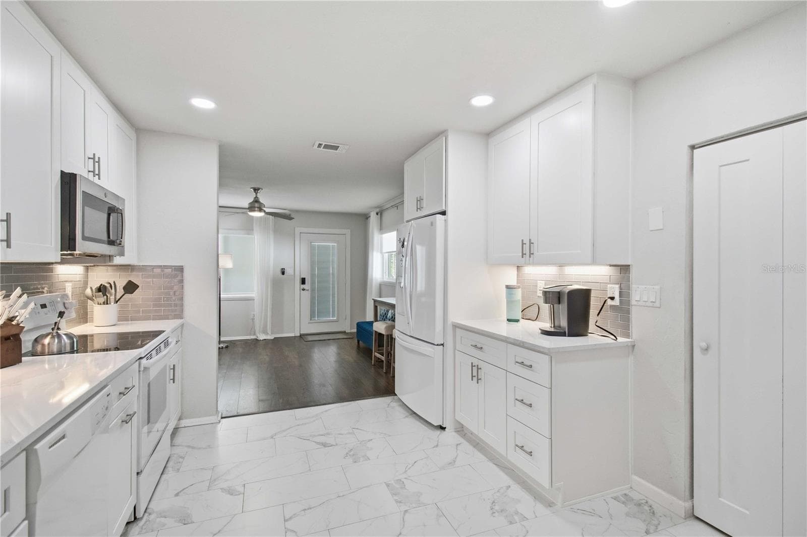 Single Family Residence at 2545 BROWNING ST, SARASOTA, photo 15 of 48