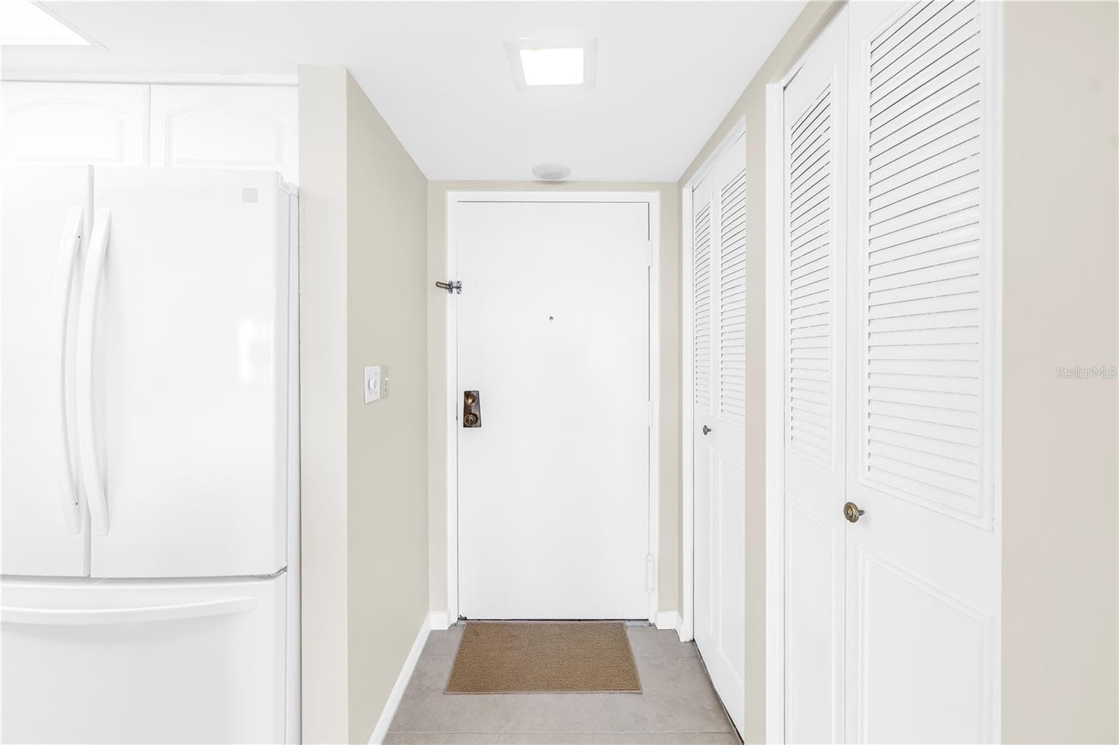 Condominium at 5220 BRITTANY DR S #1202, ST PETERSBURG, photo 11 of 52