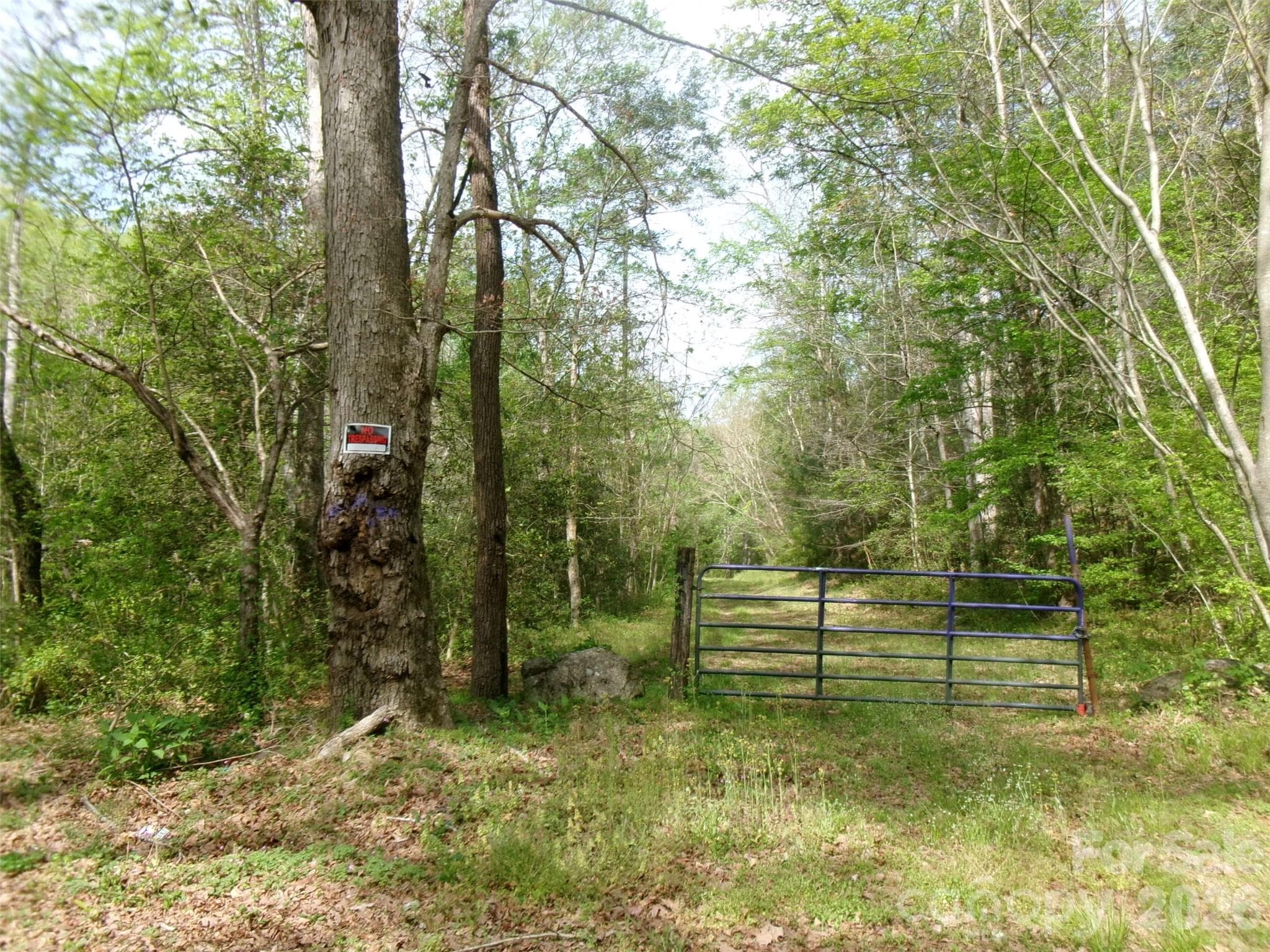 Oglesby road entrance - 00 Oglesby Lane, Hickory