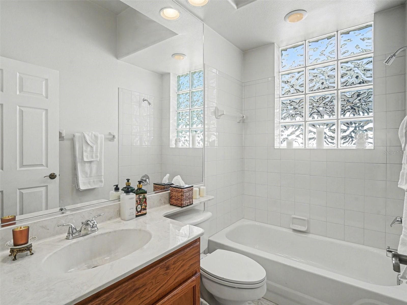 Single Family Residence at 7219 COACHLIGHT ST, SARASOTA, photo 21 of 29