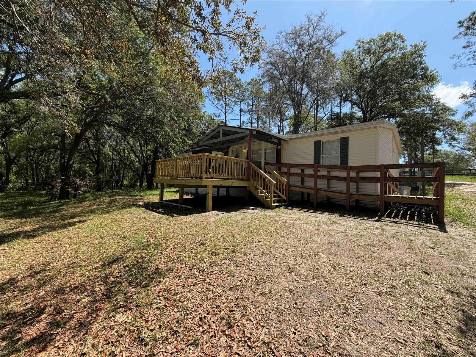 Manufactured Home at 1550 SE 111TH CT, MORRISTON, photo 4 of 63