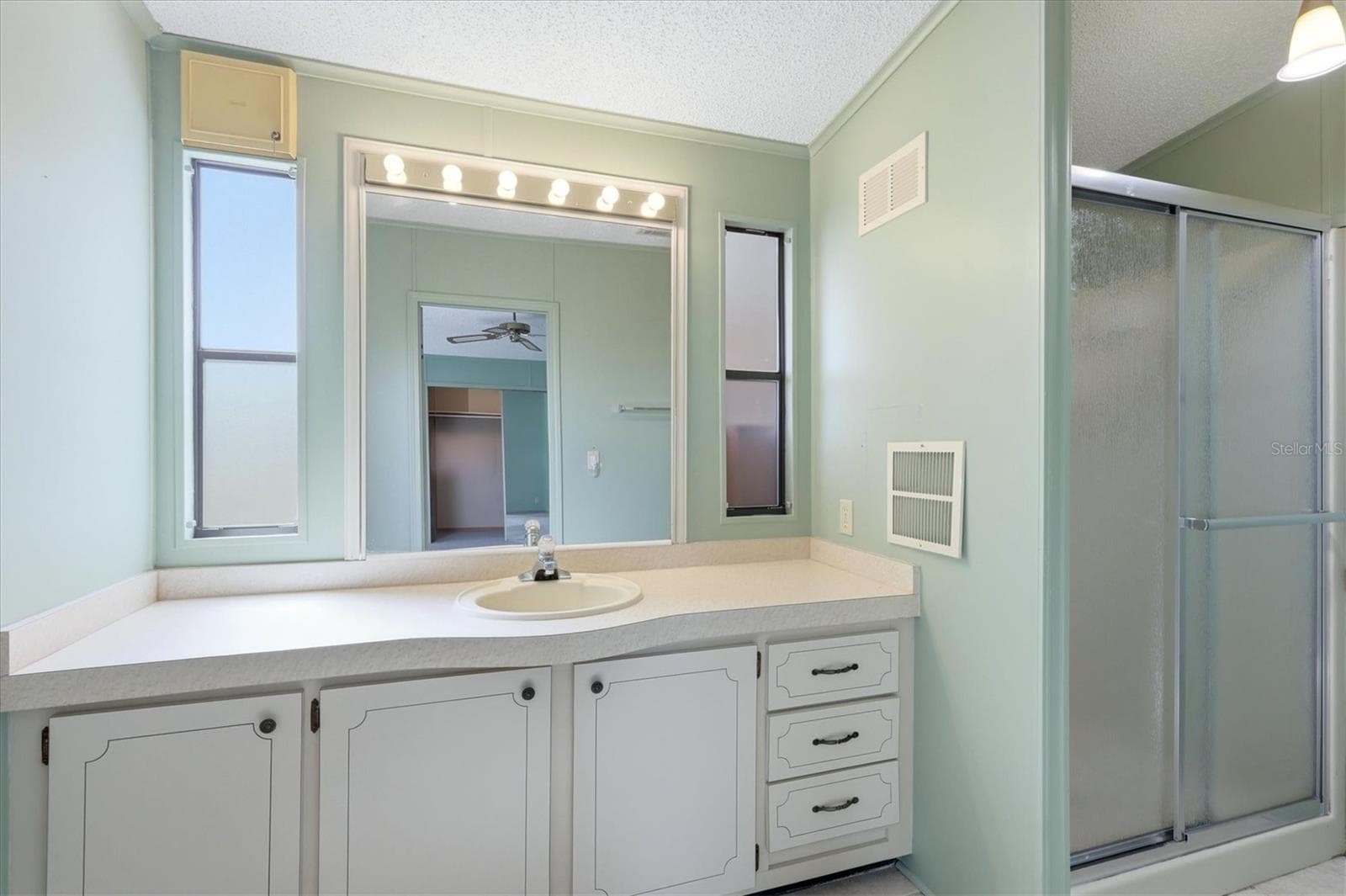 Primary Bathroom - 8420 IMPERIAL CIR, PALMETTO