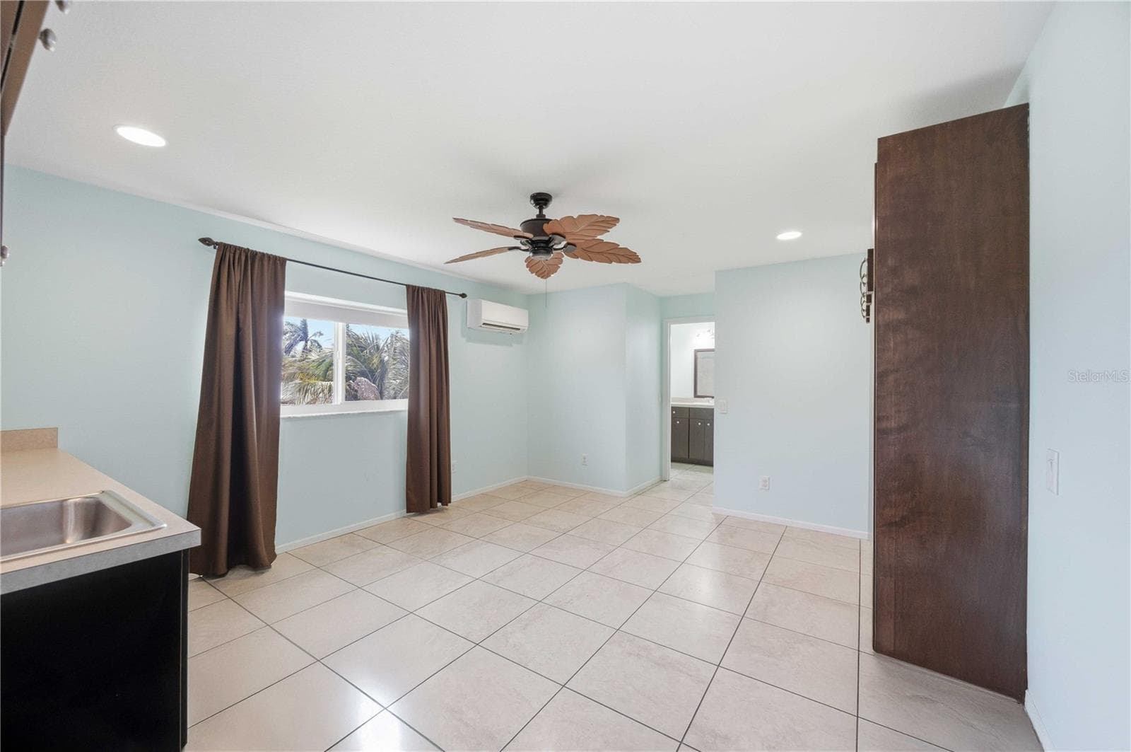 In-Law Suite - 917 CHURCH ST, VENICE