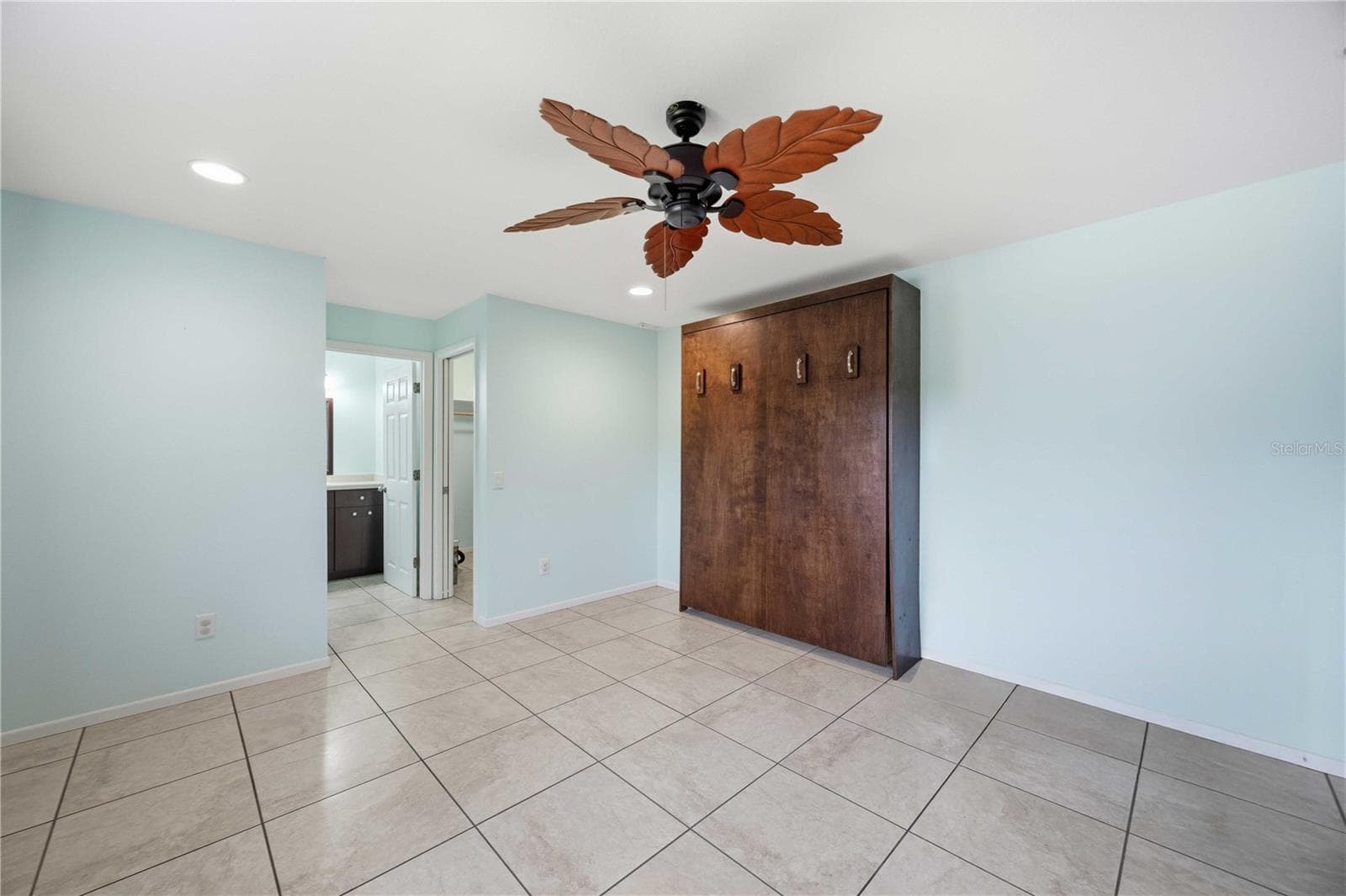 Single Family Residence at 917 CHURCH ST, VENICE, photo 13 of 66