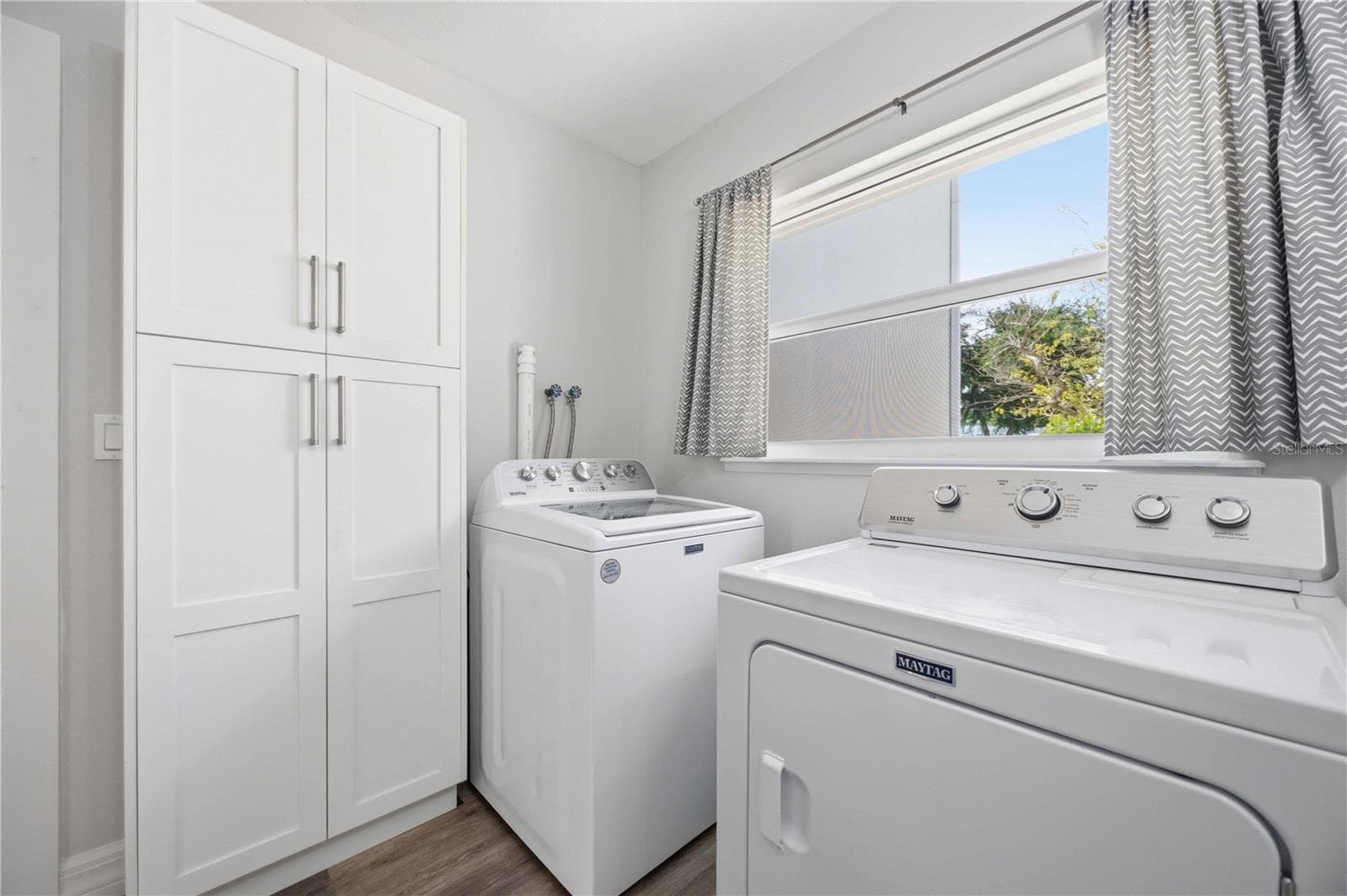 Laundry Room & Half Bath - 917 CHURCH ST, VENICE