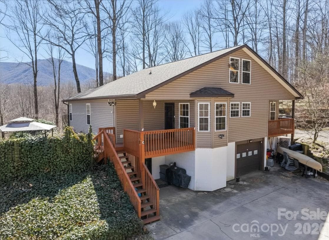 Single Family Residence at Waynesville, photo 2 of 40