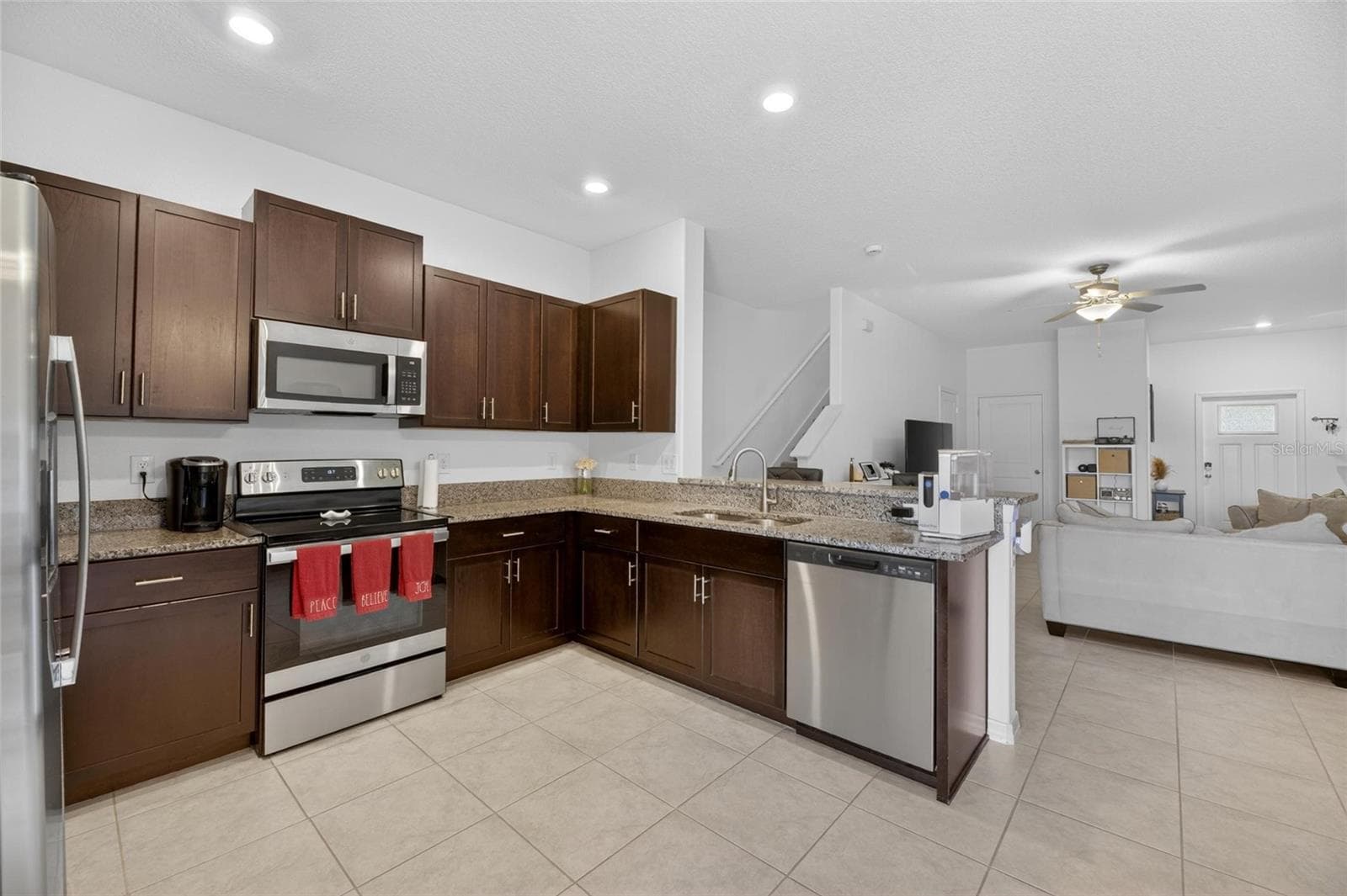 Townhouse at 5084 FORUM BLVD, HOLIDAY, photo 23 of 61