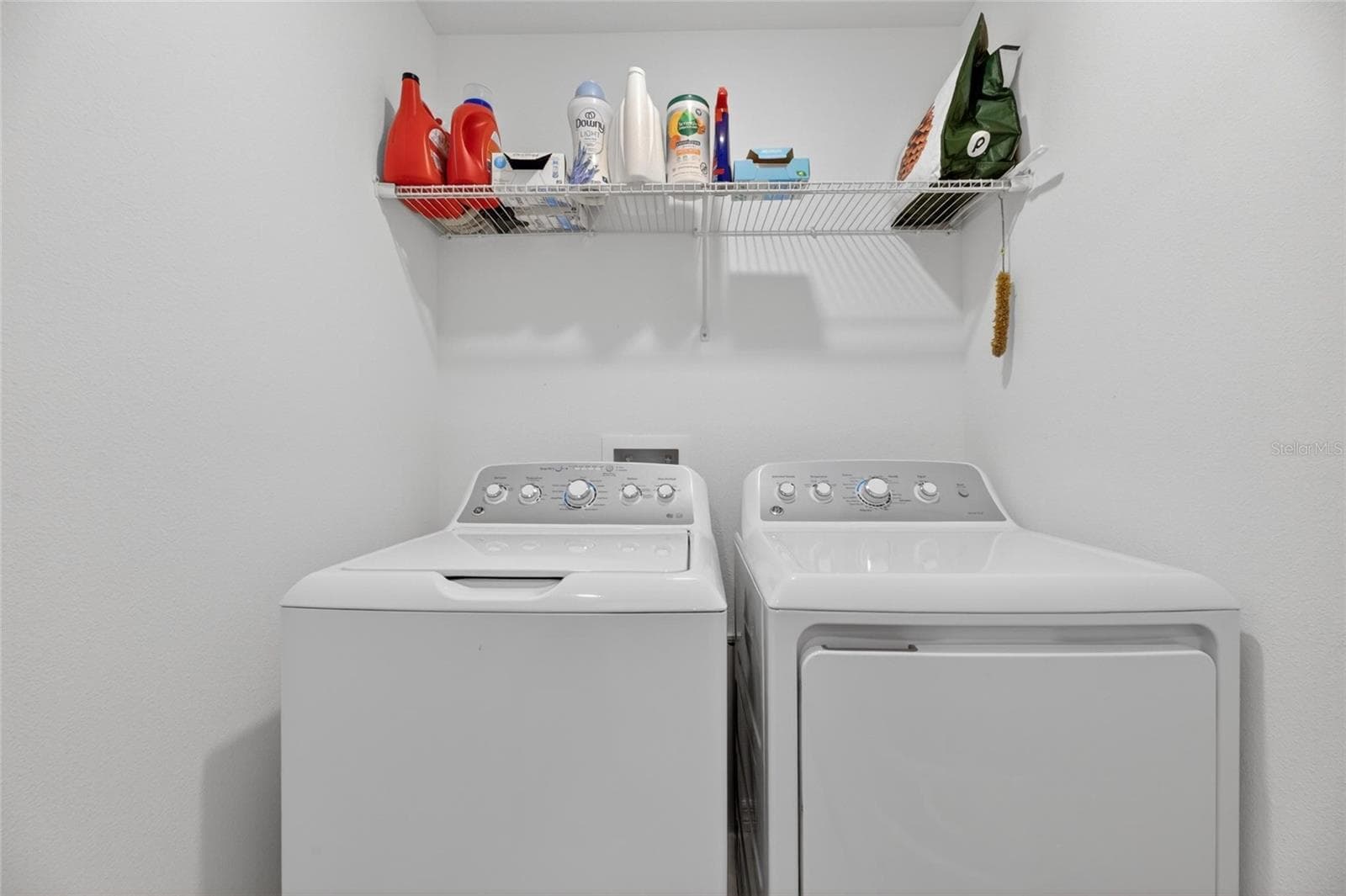 Upstairs Laundry - 5084 FORUM BLVD, HOLIDAY