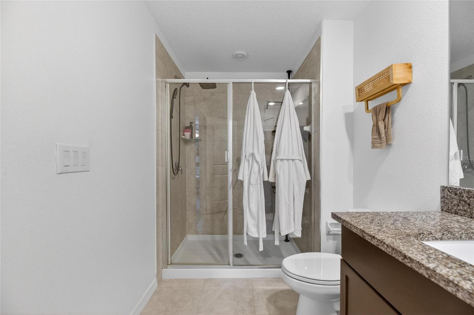 Primary Bathroom - 5084 FORUM BLVD, HOLIDAY