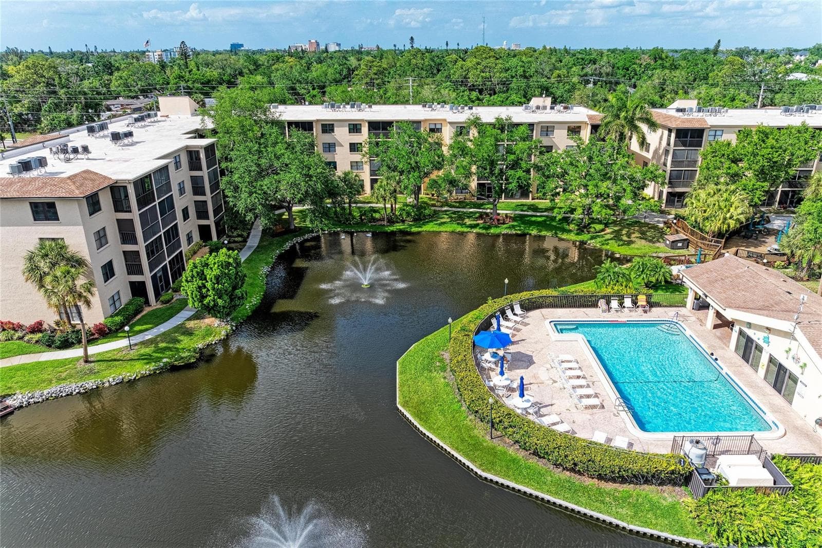 Condominium at 625 30TH AVE W #G203, BRADENTON, photo 35 of 54