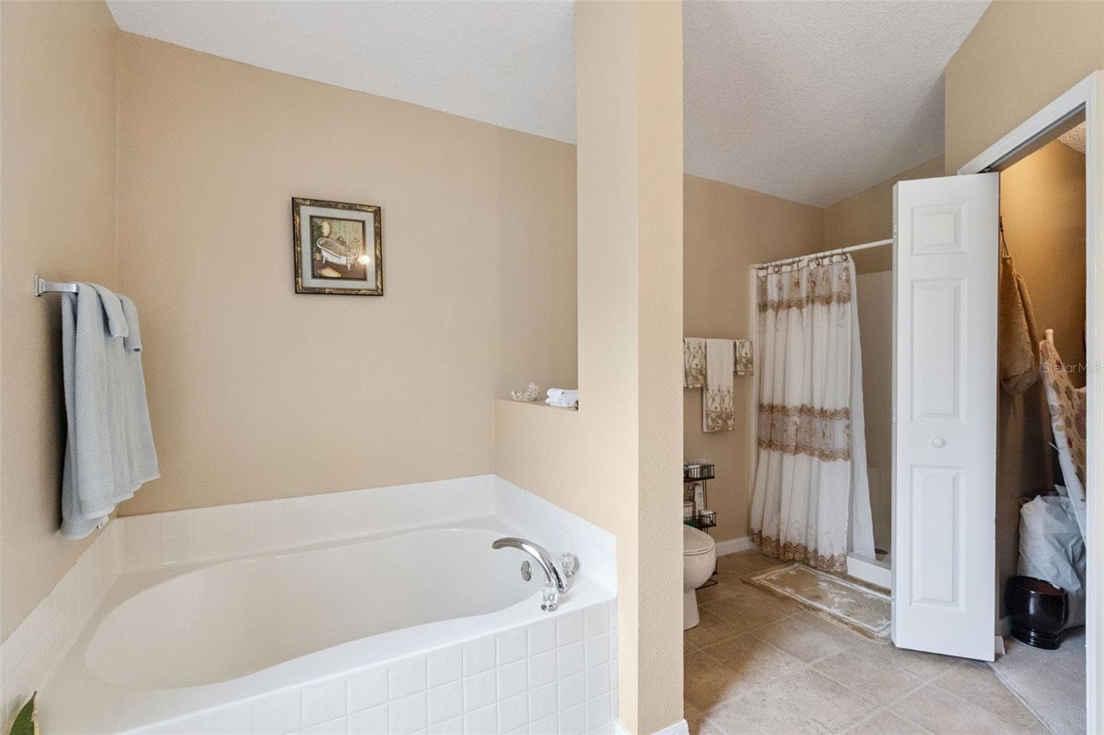 Single Family Residence at 1504 FORT MEADE PL, KISSIMMEE, photo 12 of 19