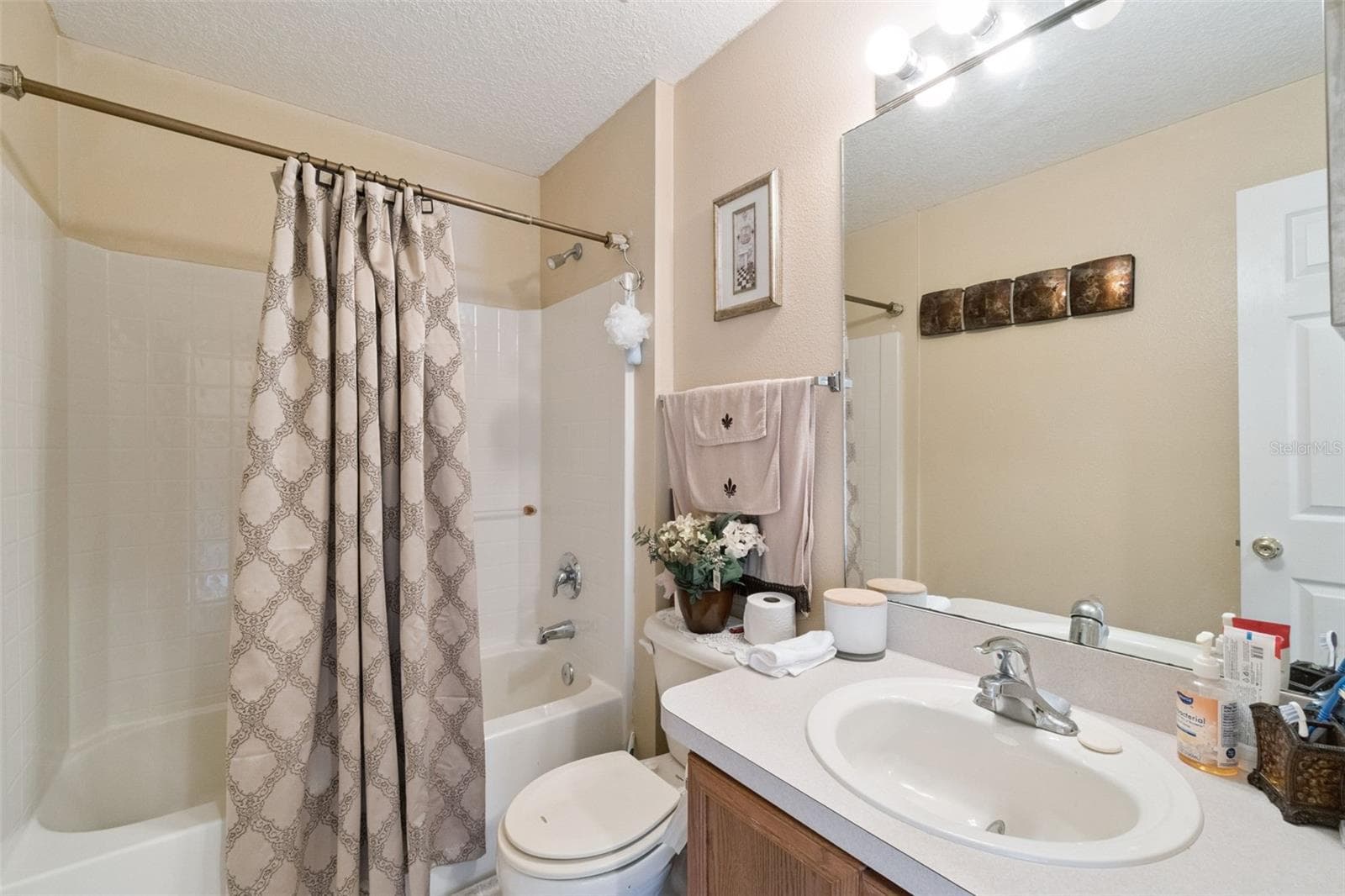 Single Family Residence at 1504 FORT MEADE PL, KISSIMMEE, photo 13 of 19